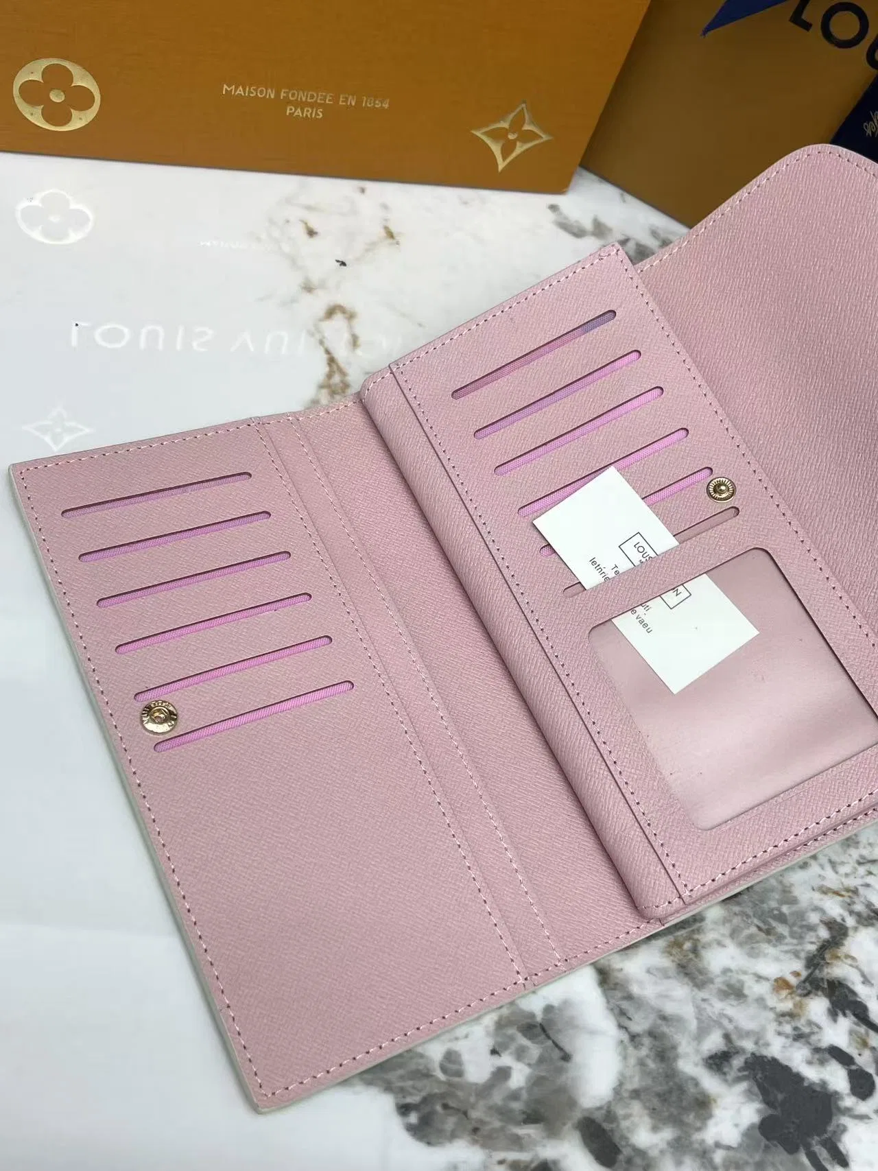 LV 27FW JBJVXGJ 049 장지갑 7