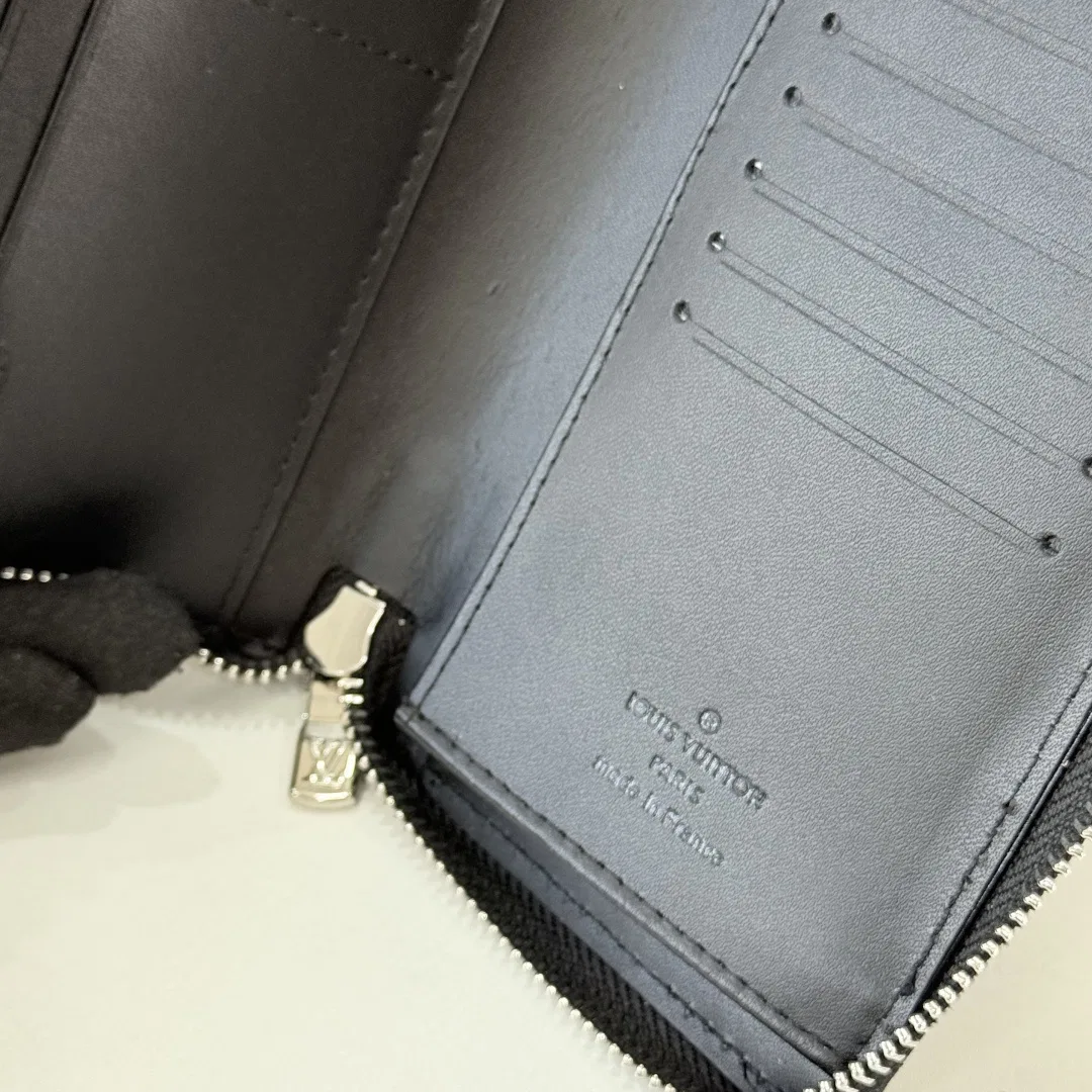 LV 27FW JBJVXGJ 050 장지갑 7