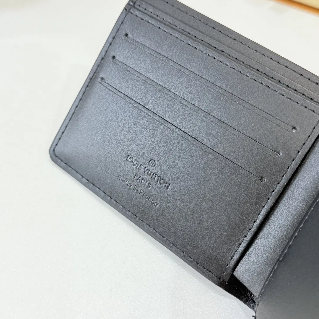 LV 27FW JBJVXGJ 051 지갑 8
