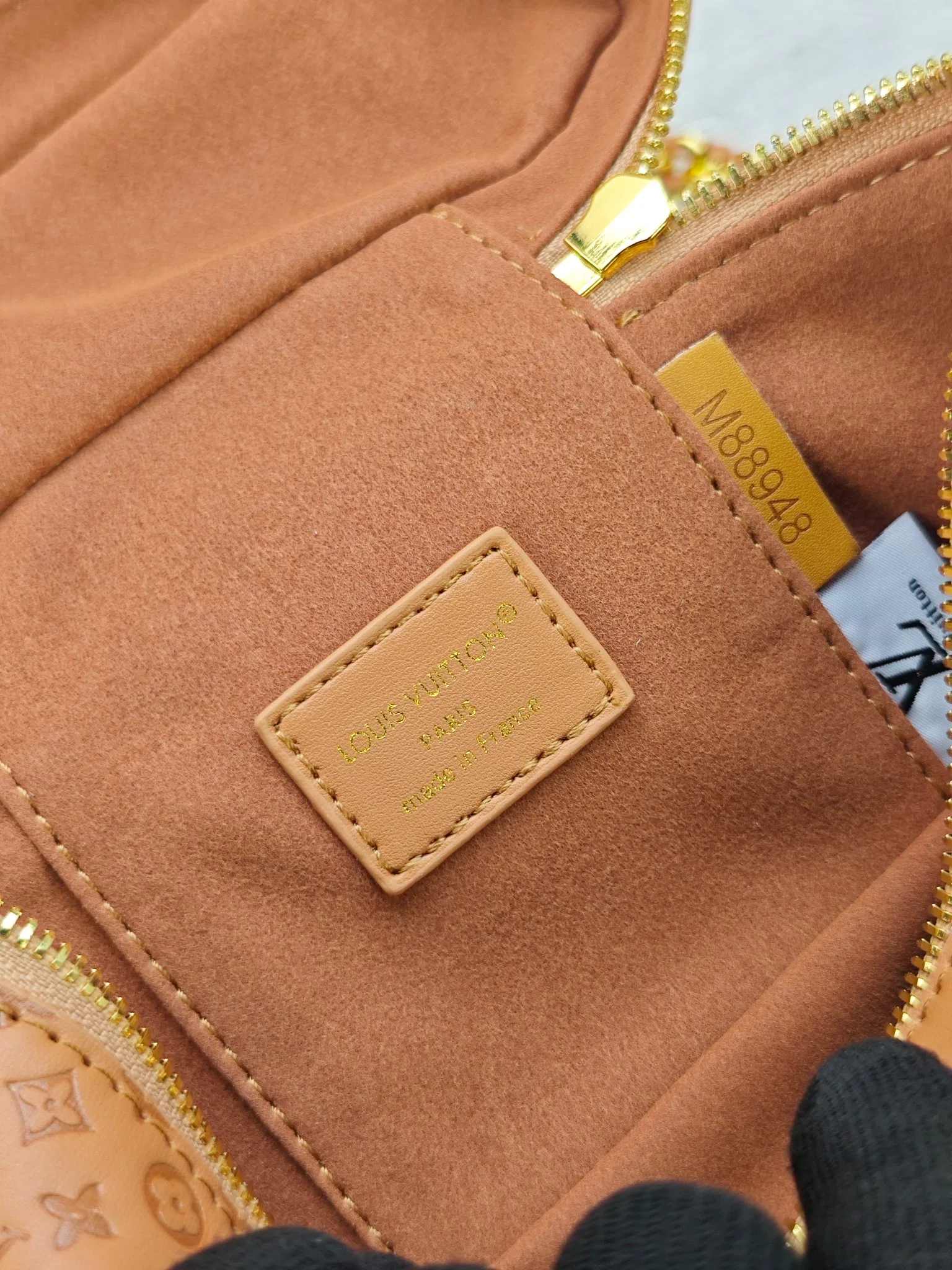 LV 27FW JBJVXGJ 063 토트백 8