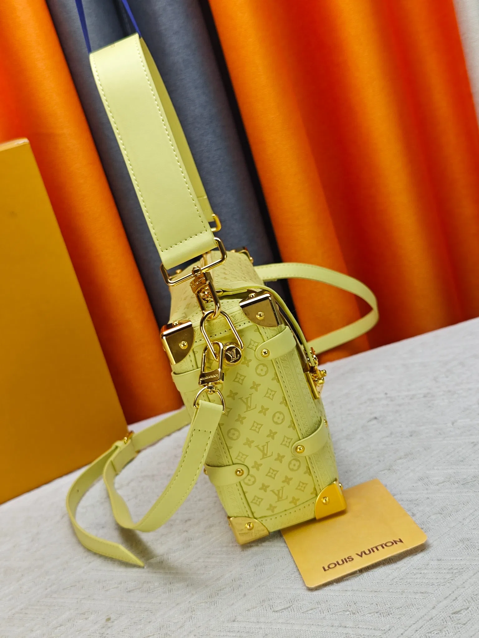 LV 27FW JBJVXGJ 063 토트백 11