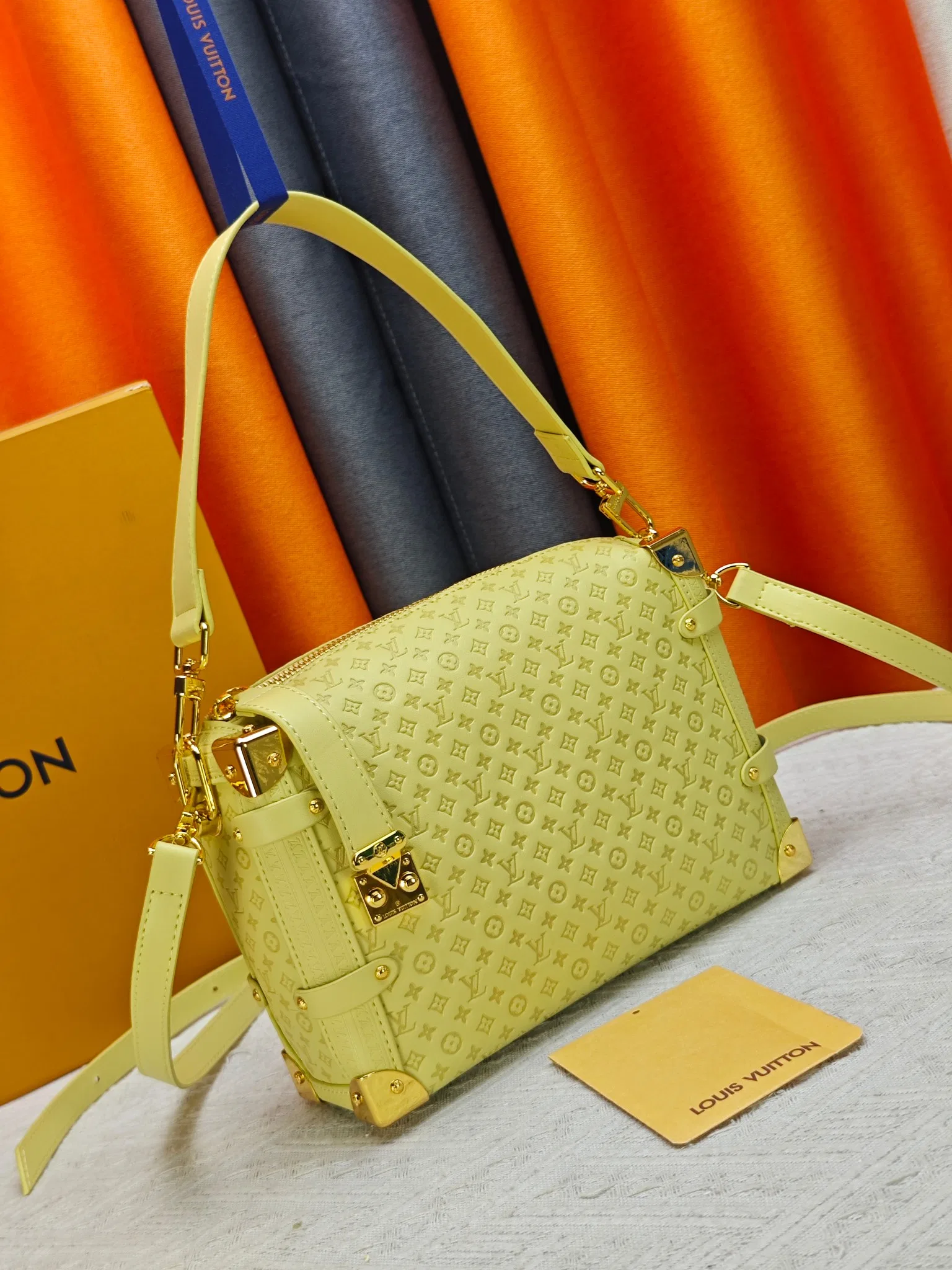 LV 27FW JBJVXGJ 063 토트백 14