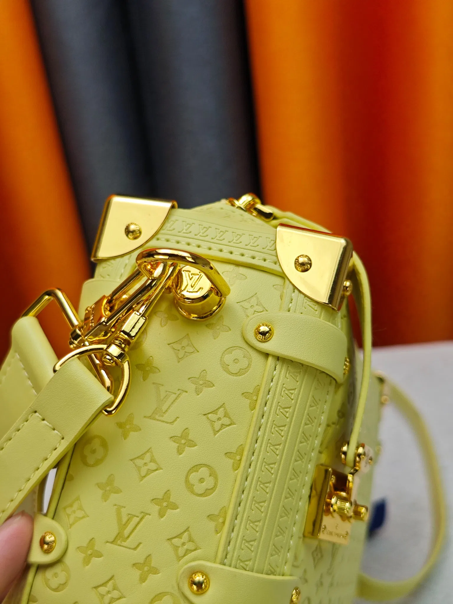 LV 27FW JBJVXGJ 063 토트백 16