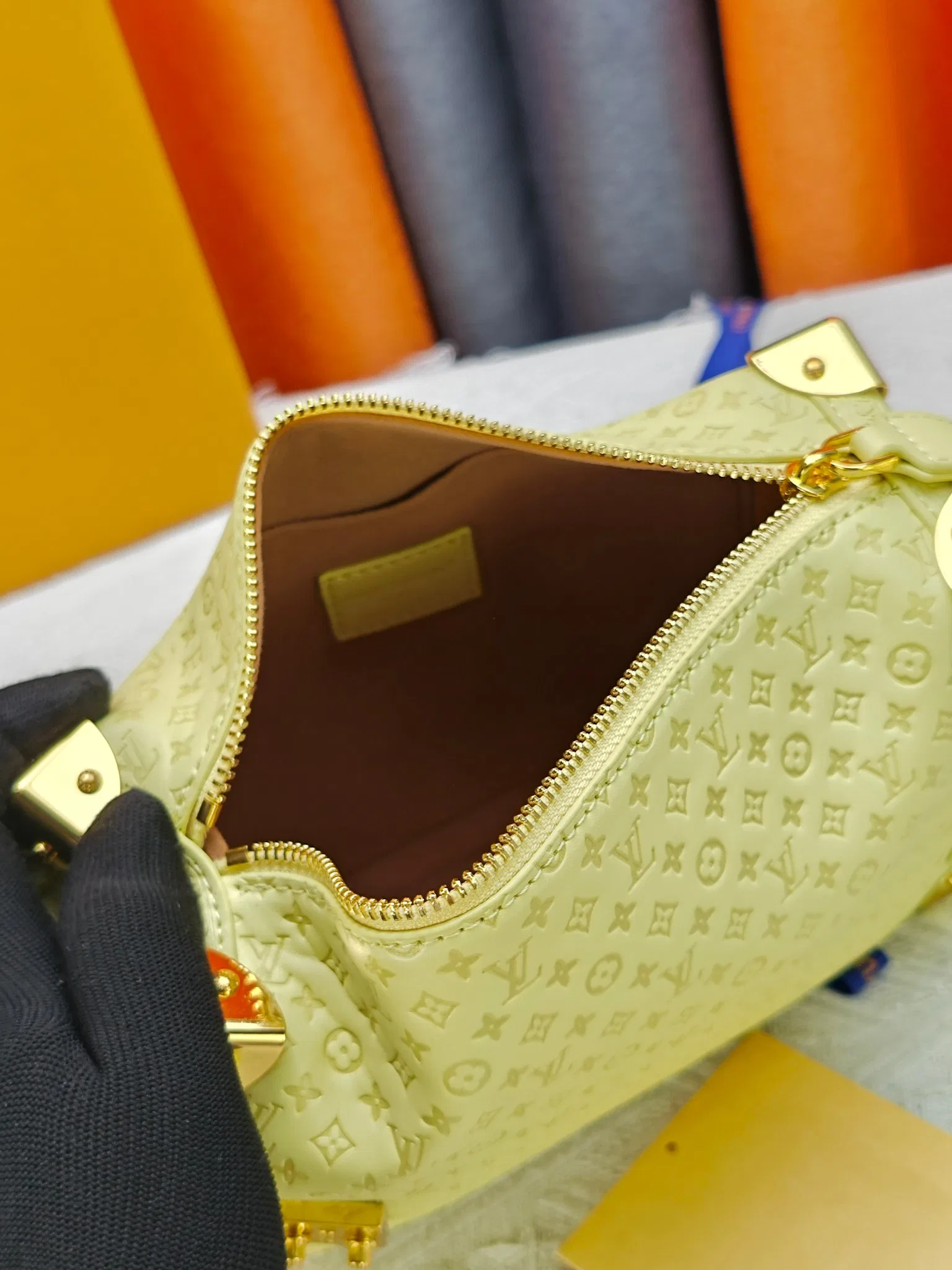 LV 27FW JBJVXGJ 063 토트백 17