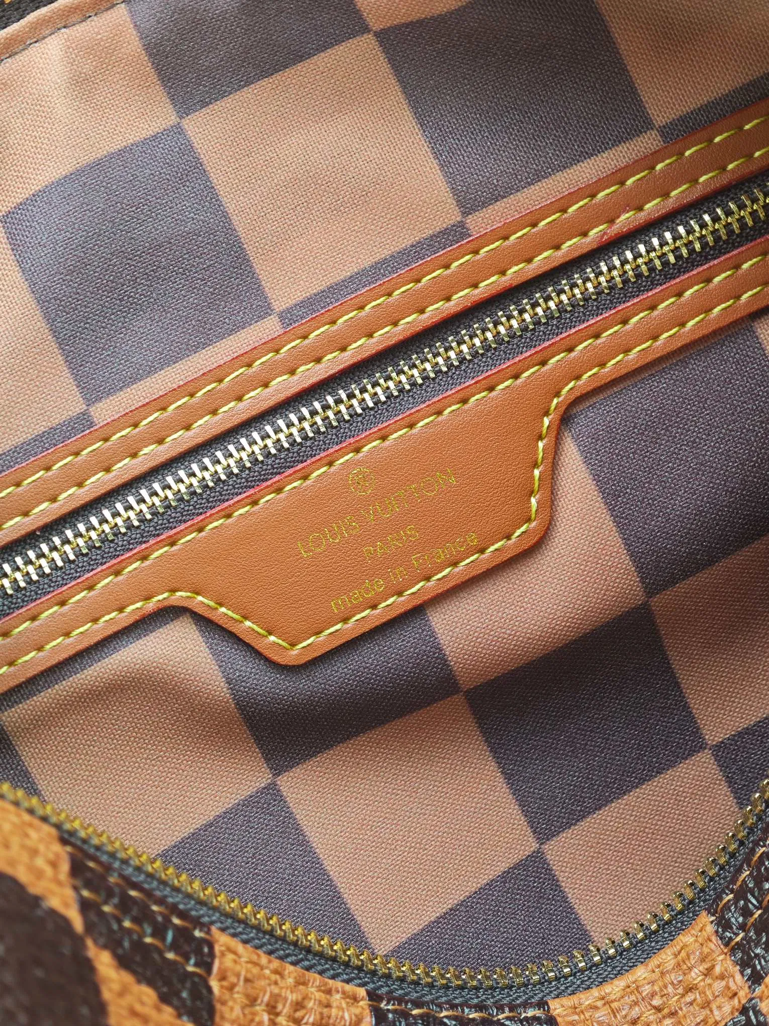 LV 27FW JBJVXGJ 064 토트백 8