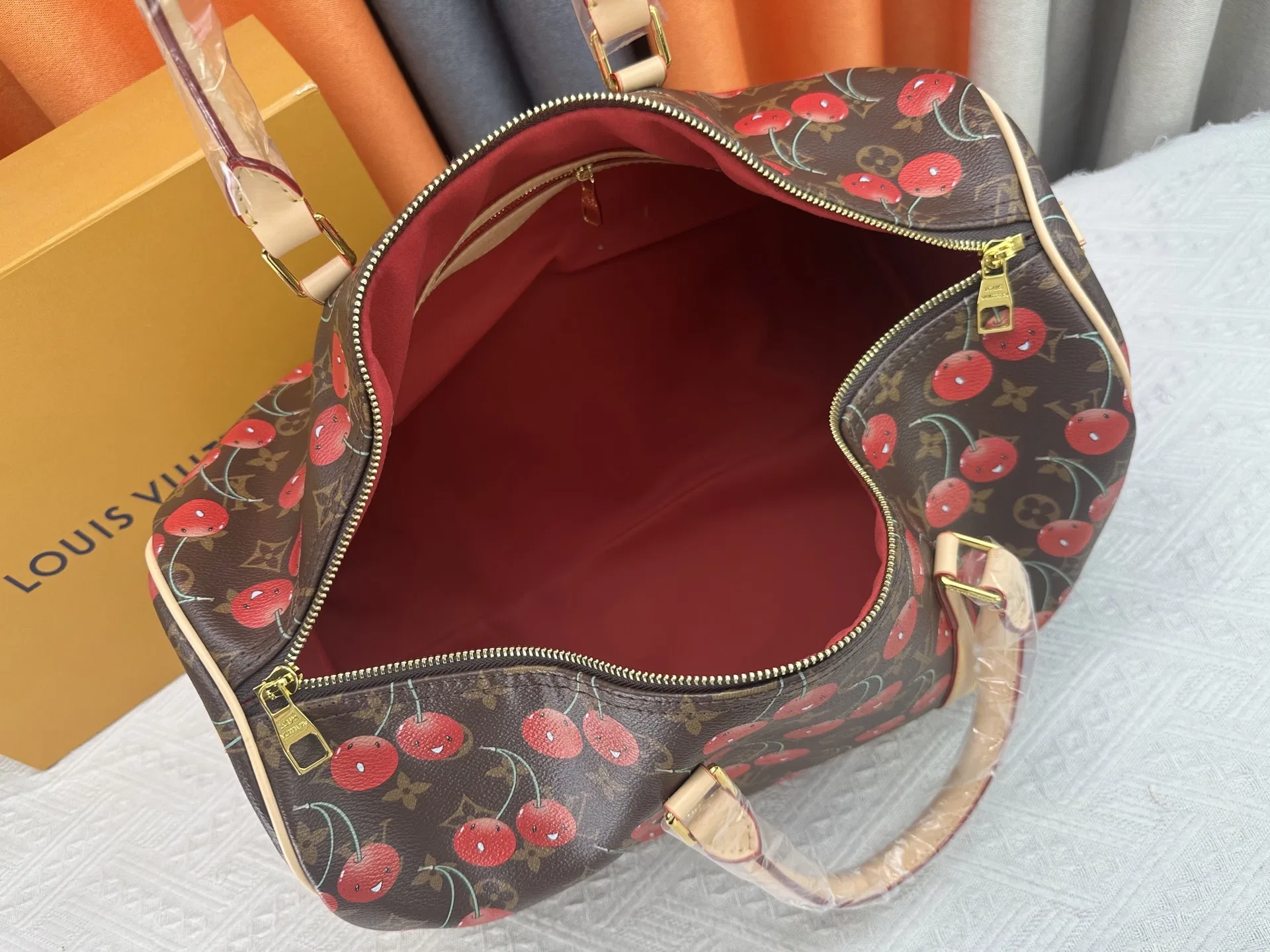 LV 27FW JBJVXGJ 065 토트백 9