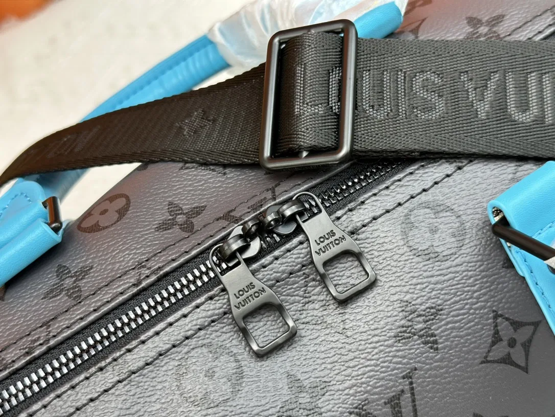LV 27FW JBJVXGJ 068 토트백 7
