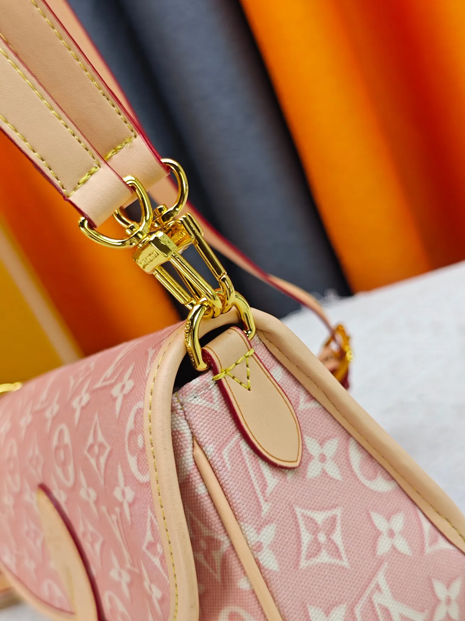 LV 27FW JBJVXGJ 073 숄더백 7