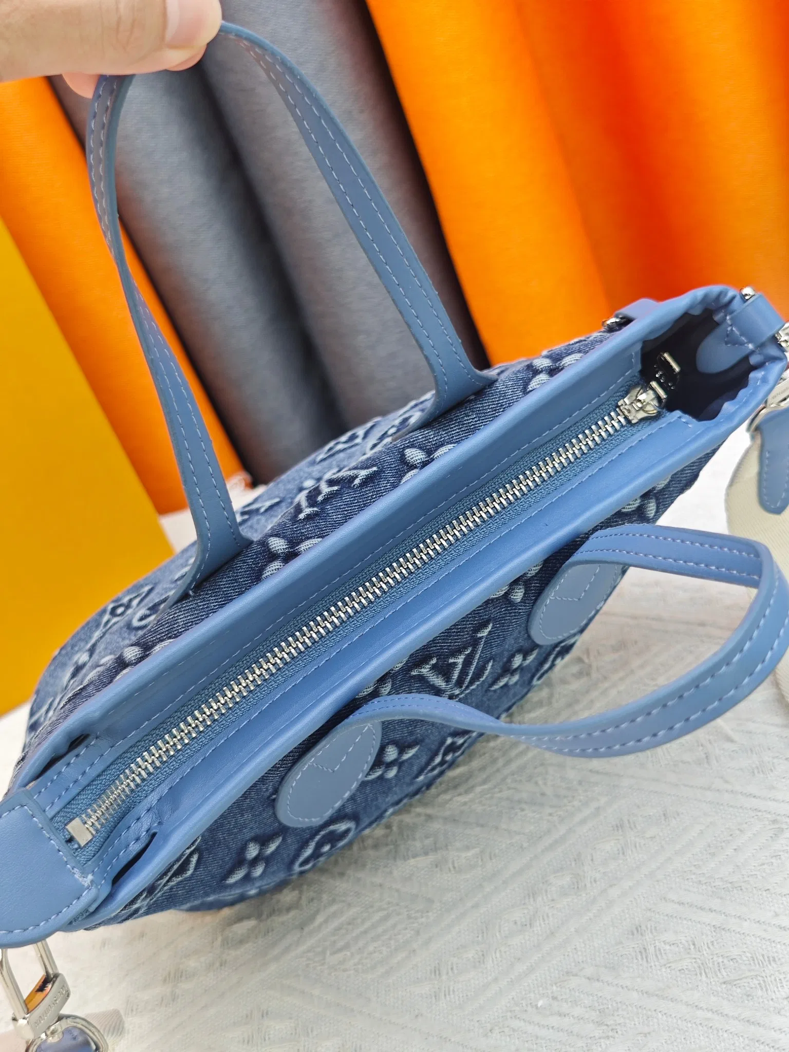 LV 27FW JBJVXGJ 079 토트백 7