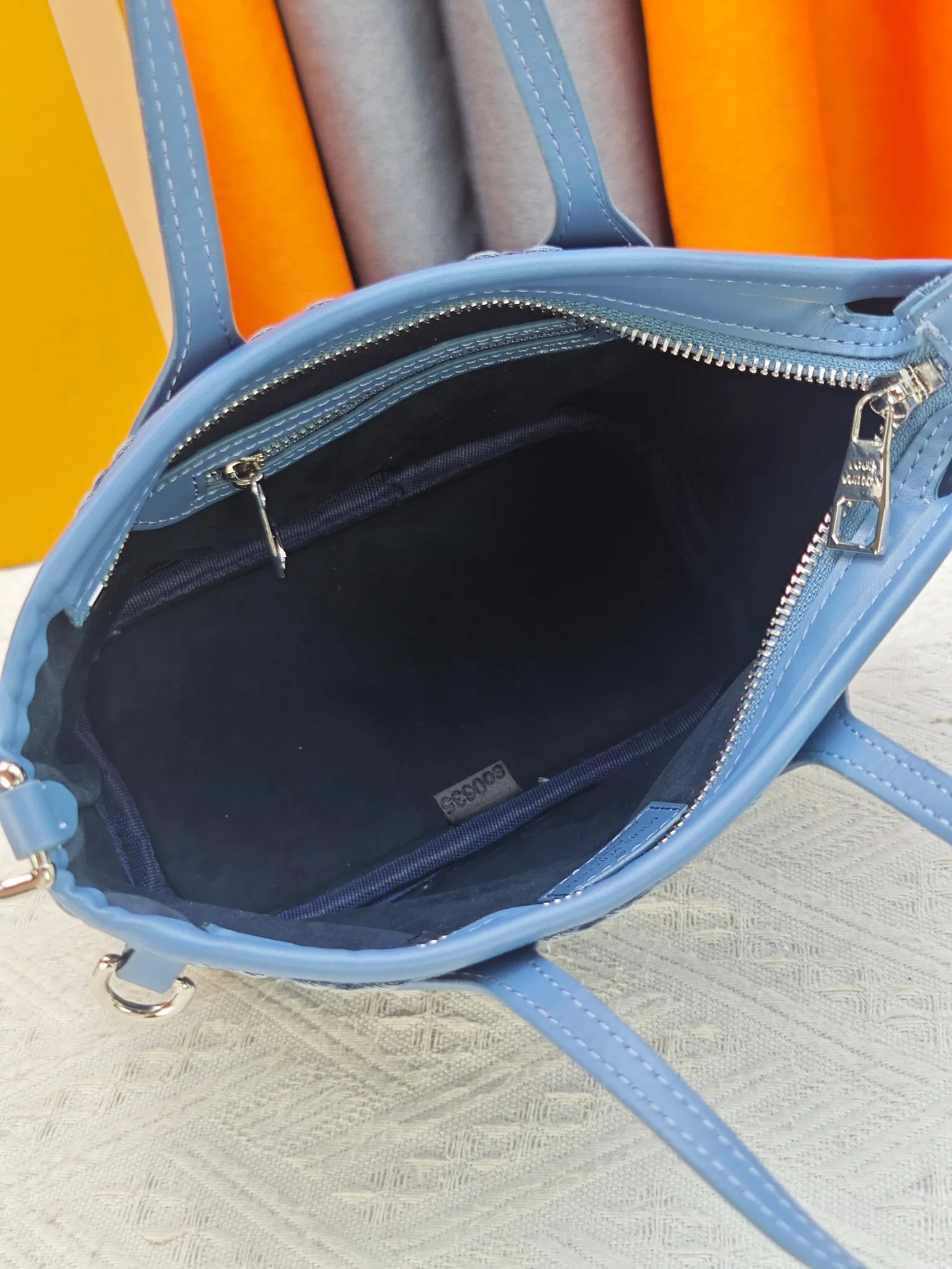 LV 27FW JBJVXGJ 079 토트백 9
