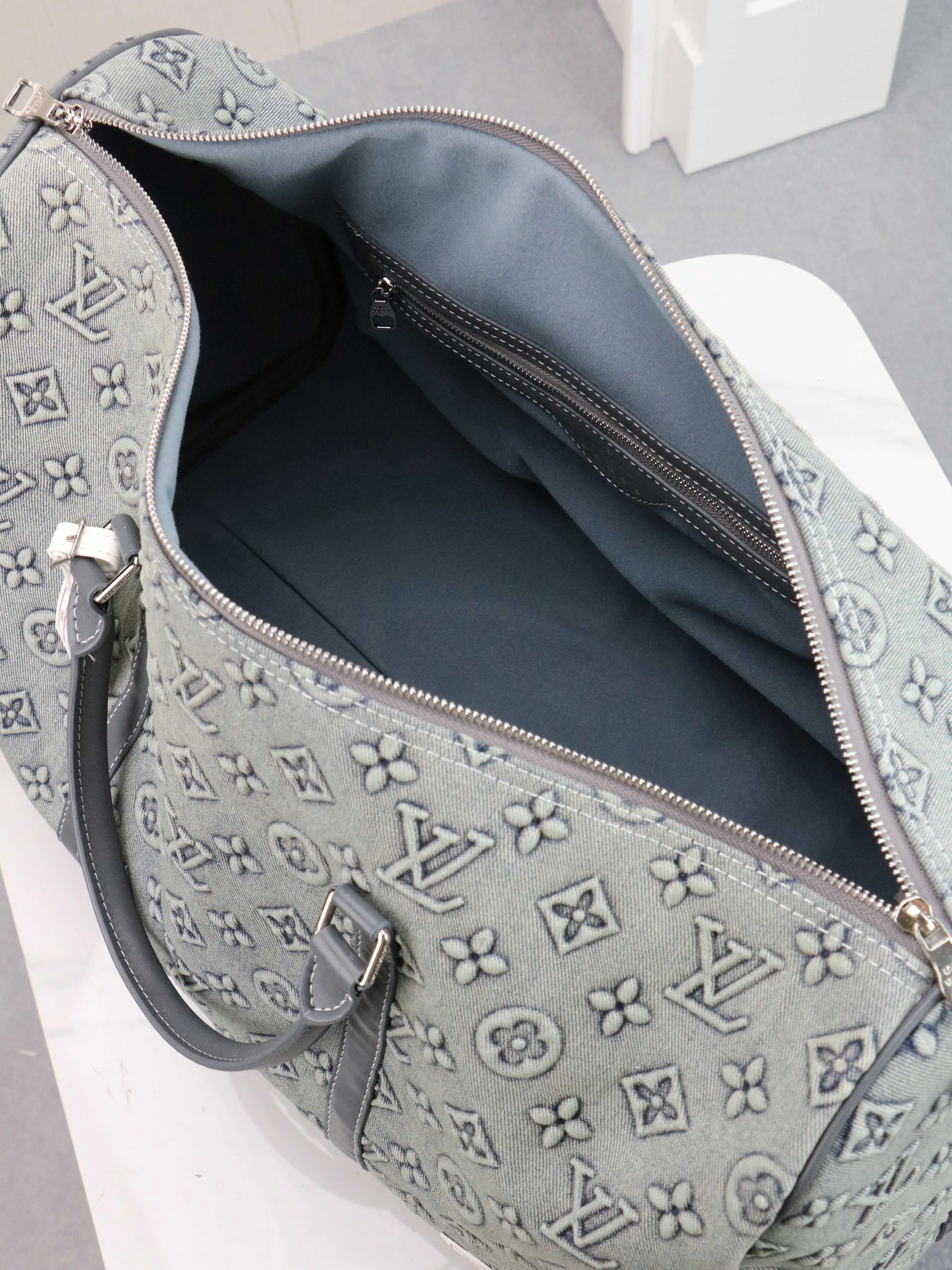 LV 27FW JBJVXGJ 081 토트백 7