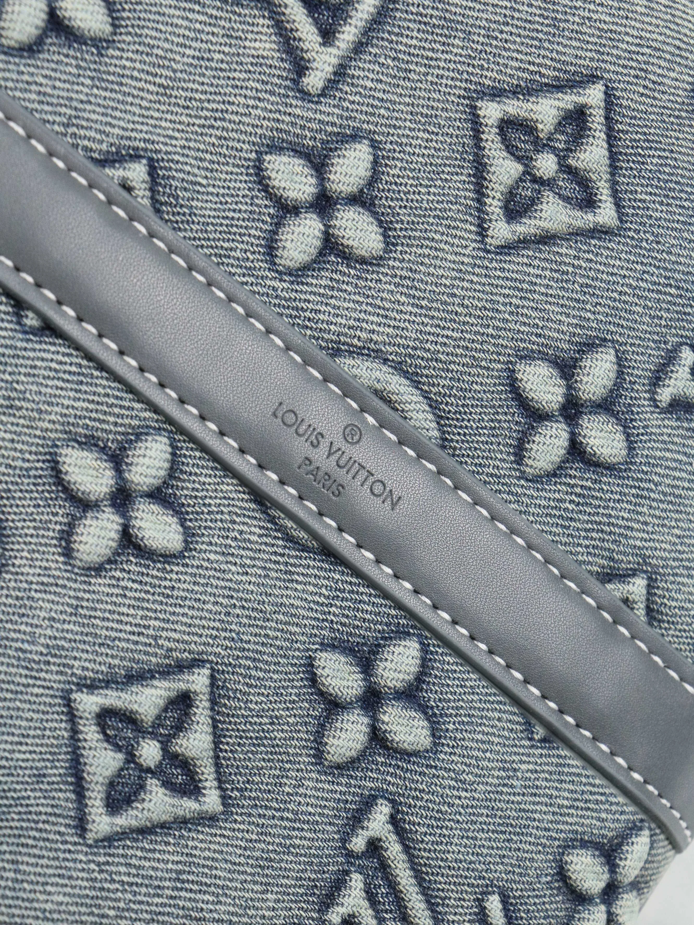LV 27FW JBJVXGJ 081 토트백 9