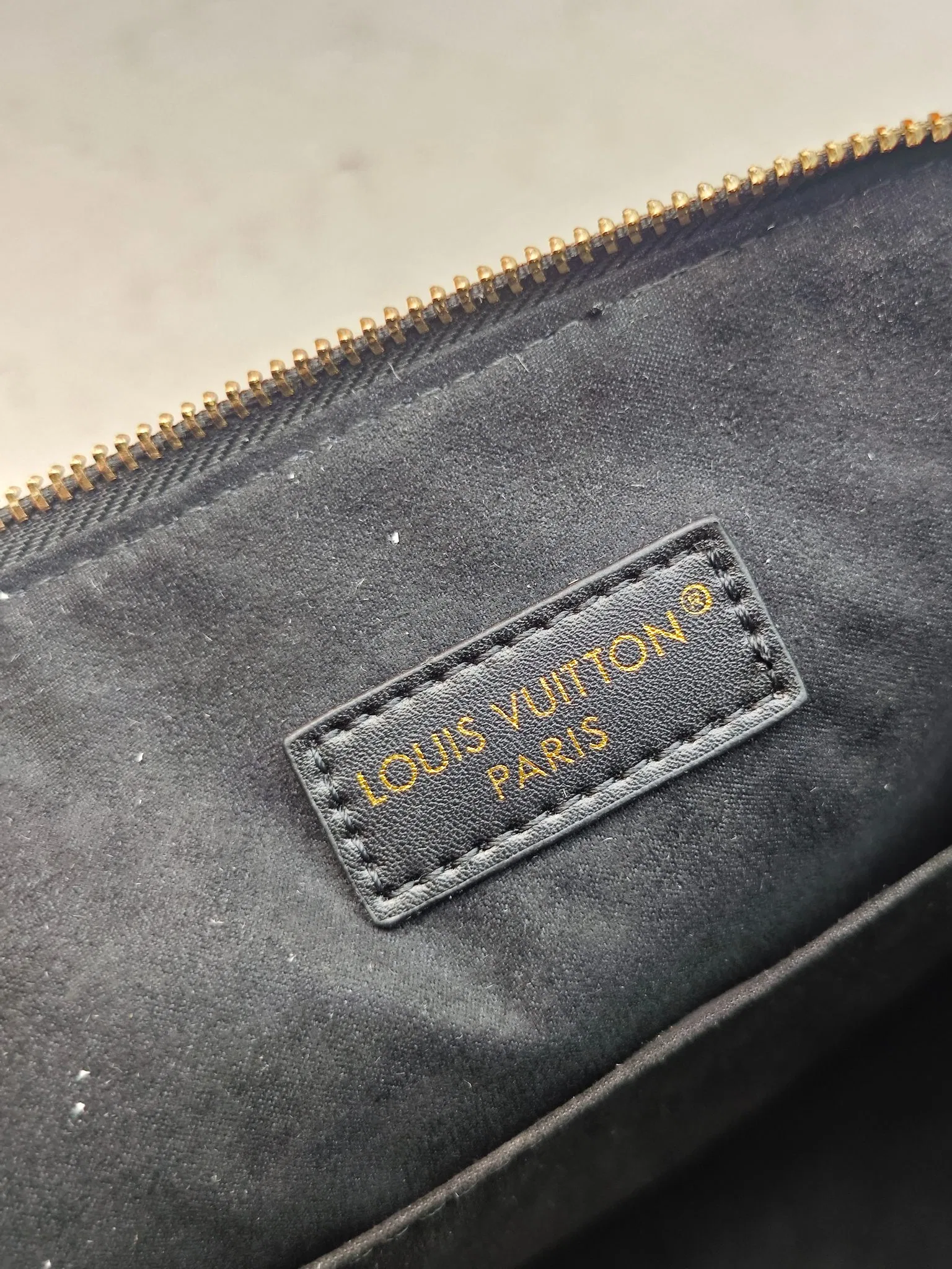LV 27FW JBJVXGJ 084 토트백 9