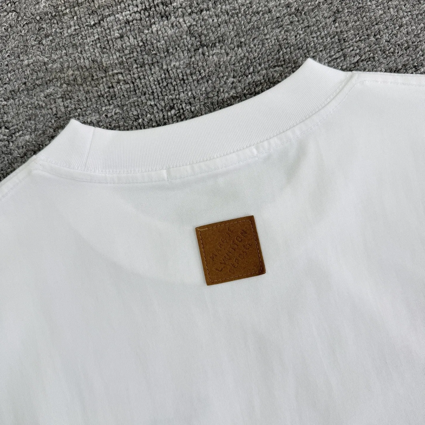 LV 27FW JBJVXGJ 161 반팔티셔츠 14