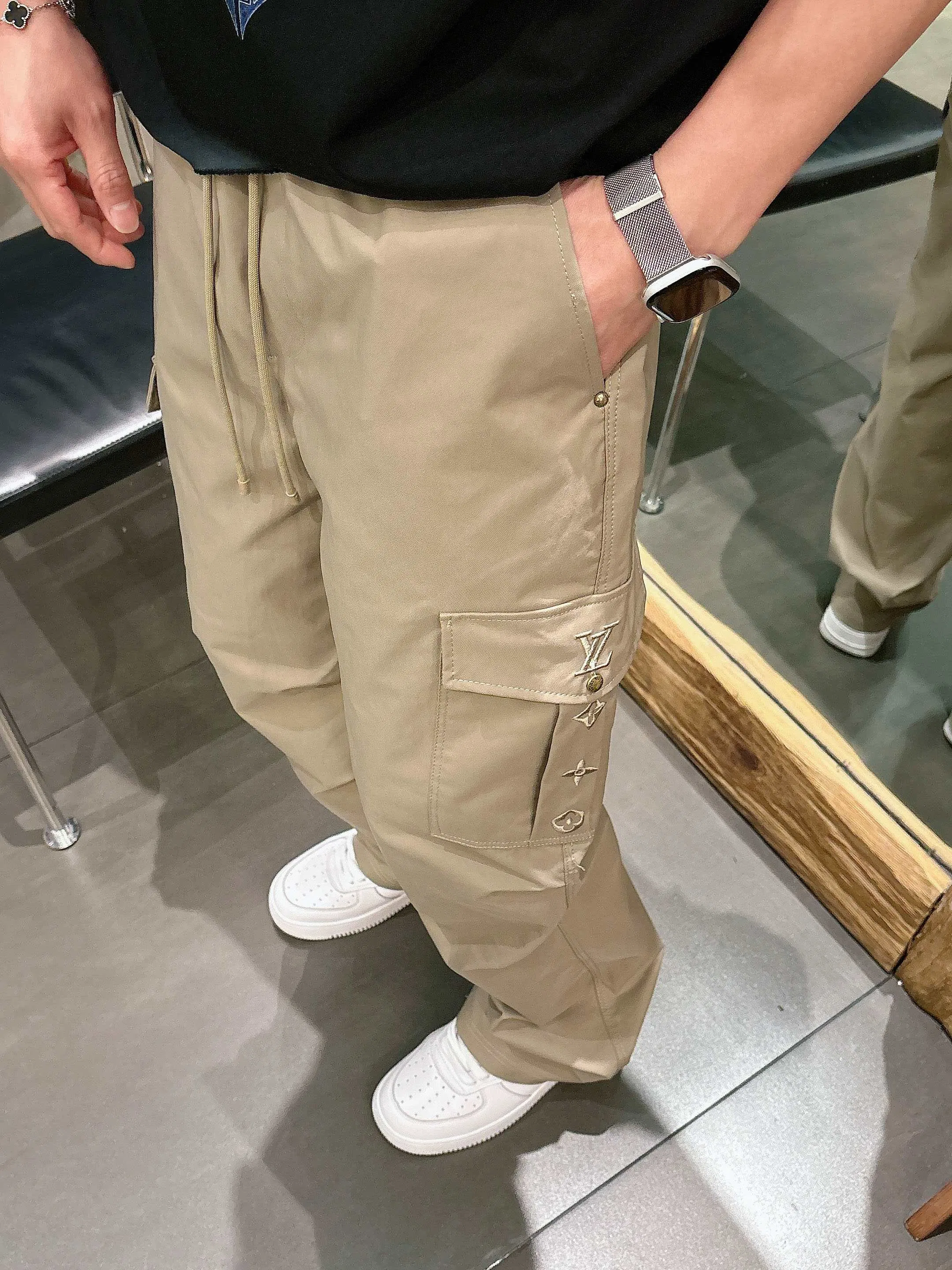 LV 27FW JBJVXGJ 167 카고팬츠 8