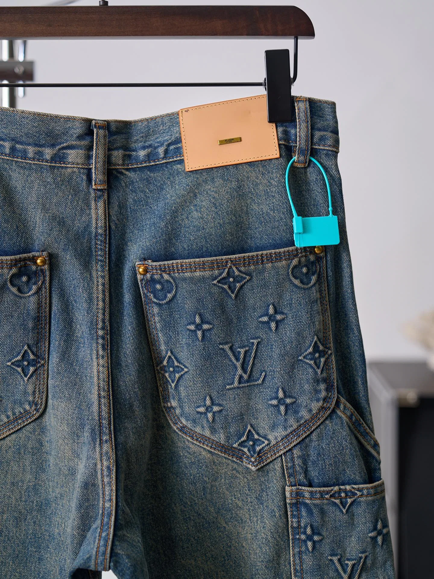 LV 27FW JBJVXGJ 186 데님팬츠 9
