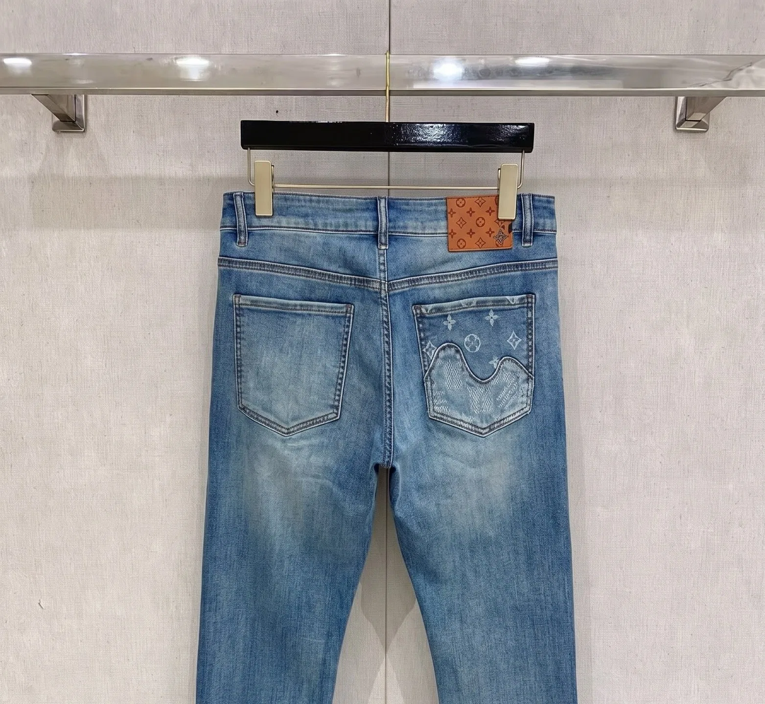 LV 27FW JBJVXGJ 308 데님팬츠 7