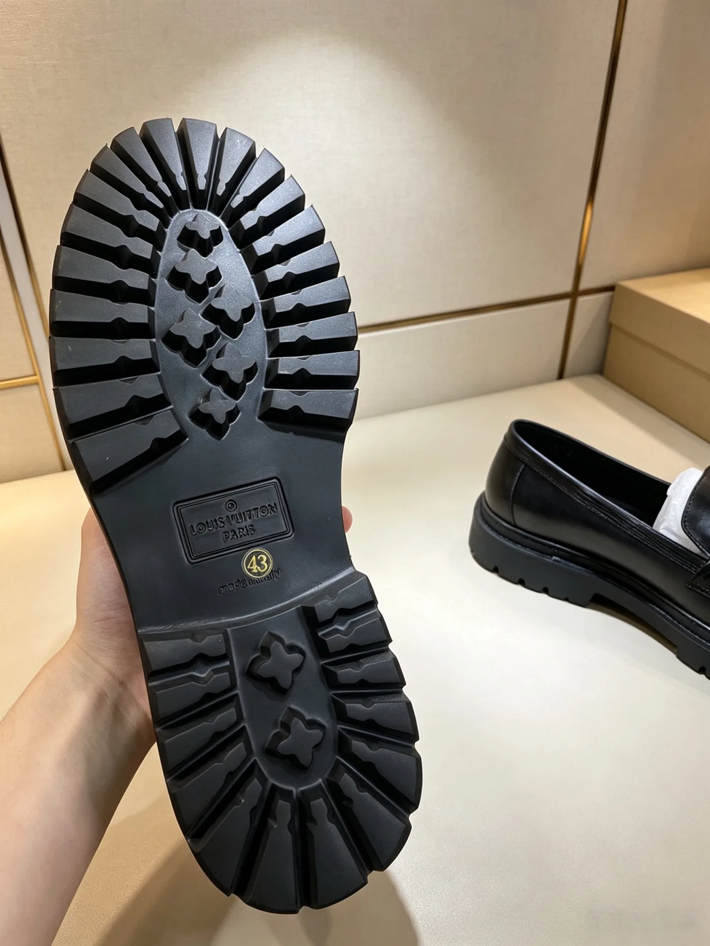 LV 27FW LDWAQLG 002 구두 9
