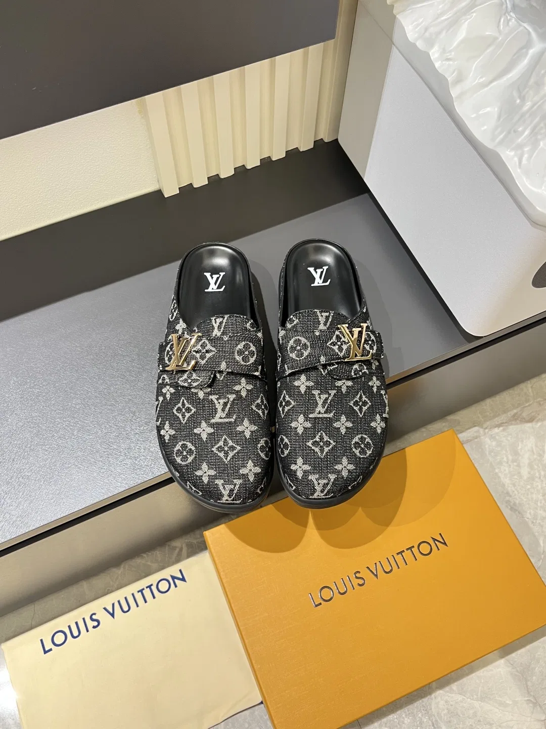 LV 27FW LDWAQLG 007 슬리퍼 20