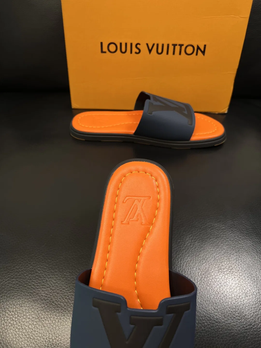 LV 27FW LDWAQLG 022 슬리퍼 14