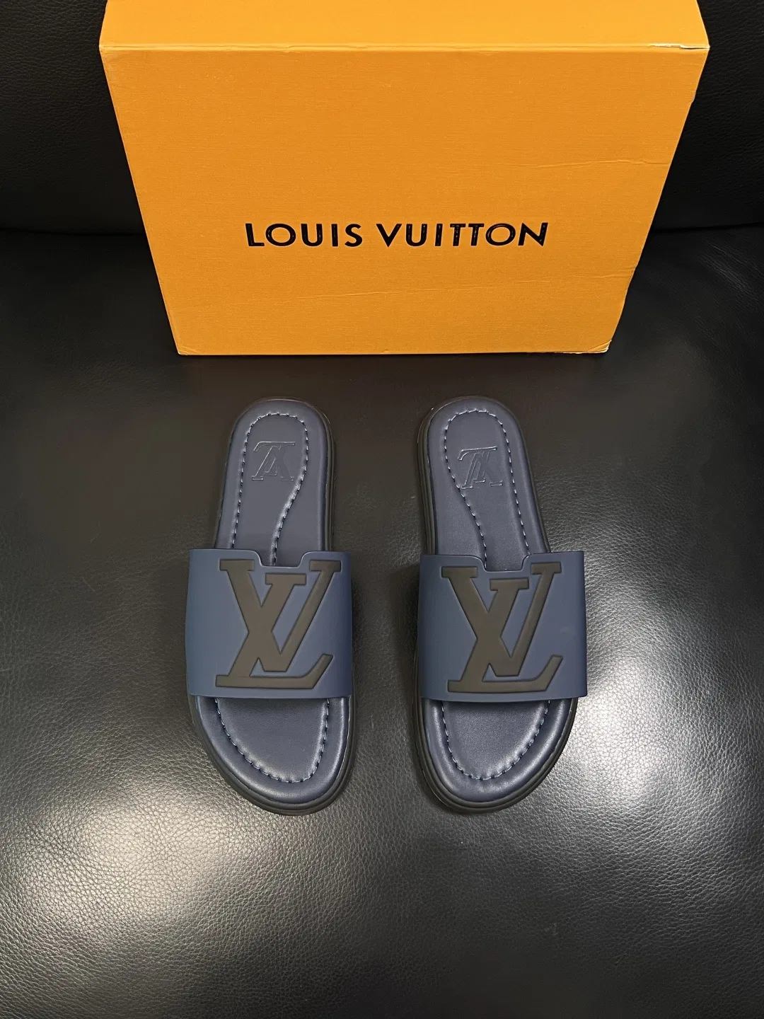 LV 27FW LDWAQLG 022 슬리퍼 18