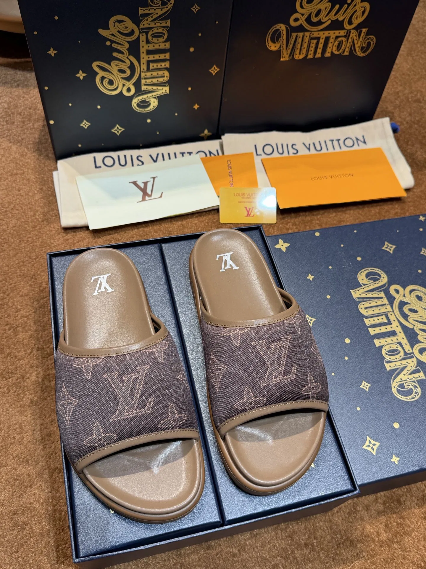 LV 27FW LDWAQLG 024 슬리퍼 11