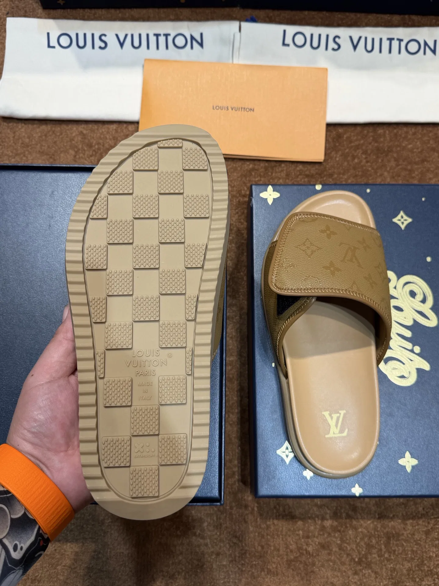 LV 27FW LDWAQLG 025 슬리퍼 18