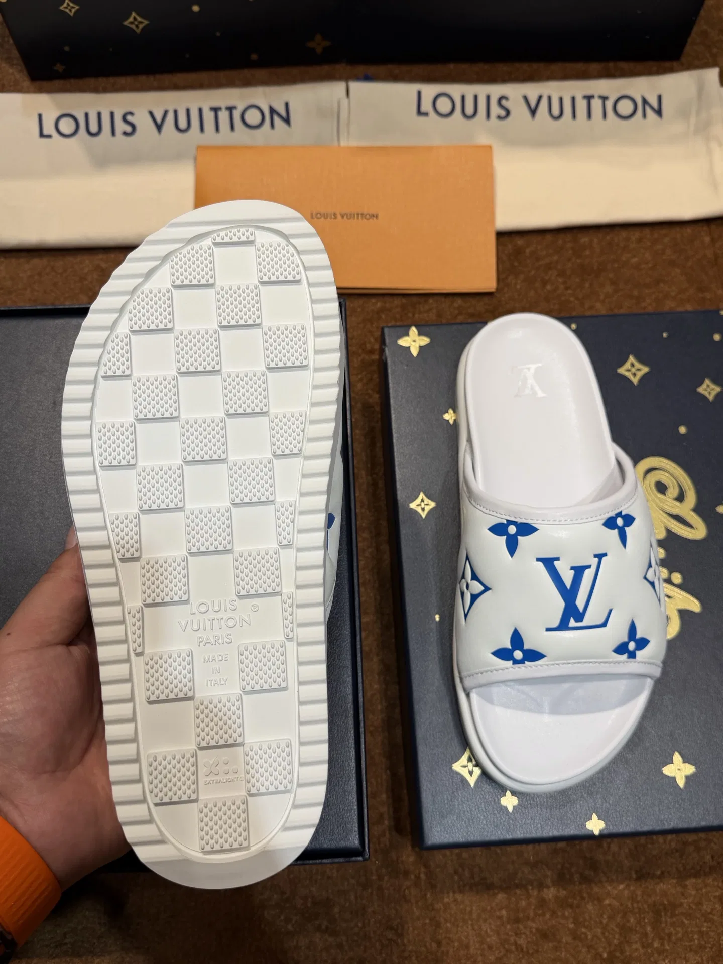 LV 27FW LDWAQLG 026 슬리퍼 12