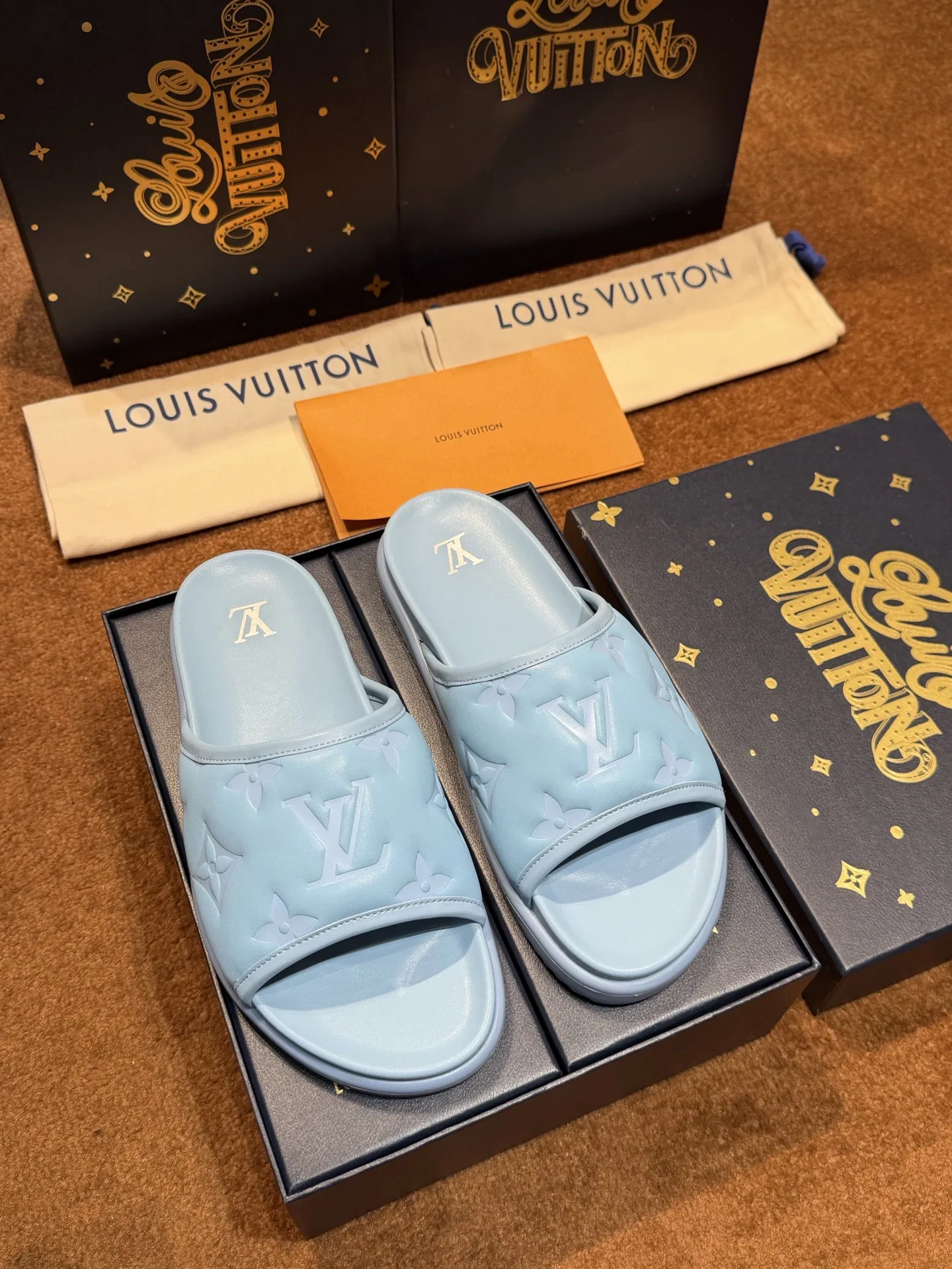 LV 27FW LDWAQLG 026 슬리퍼 19