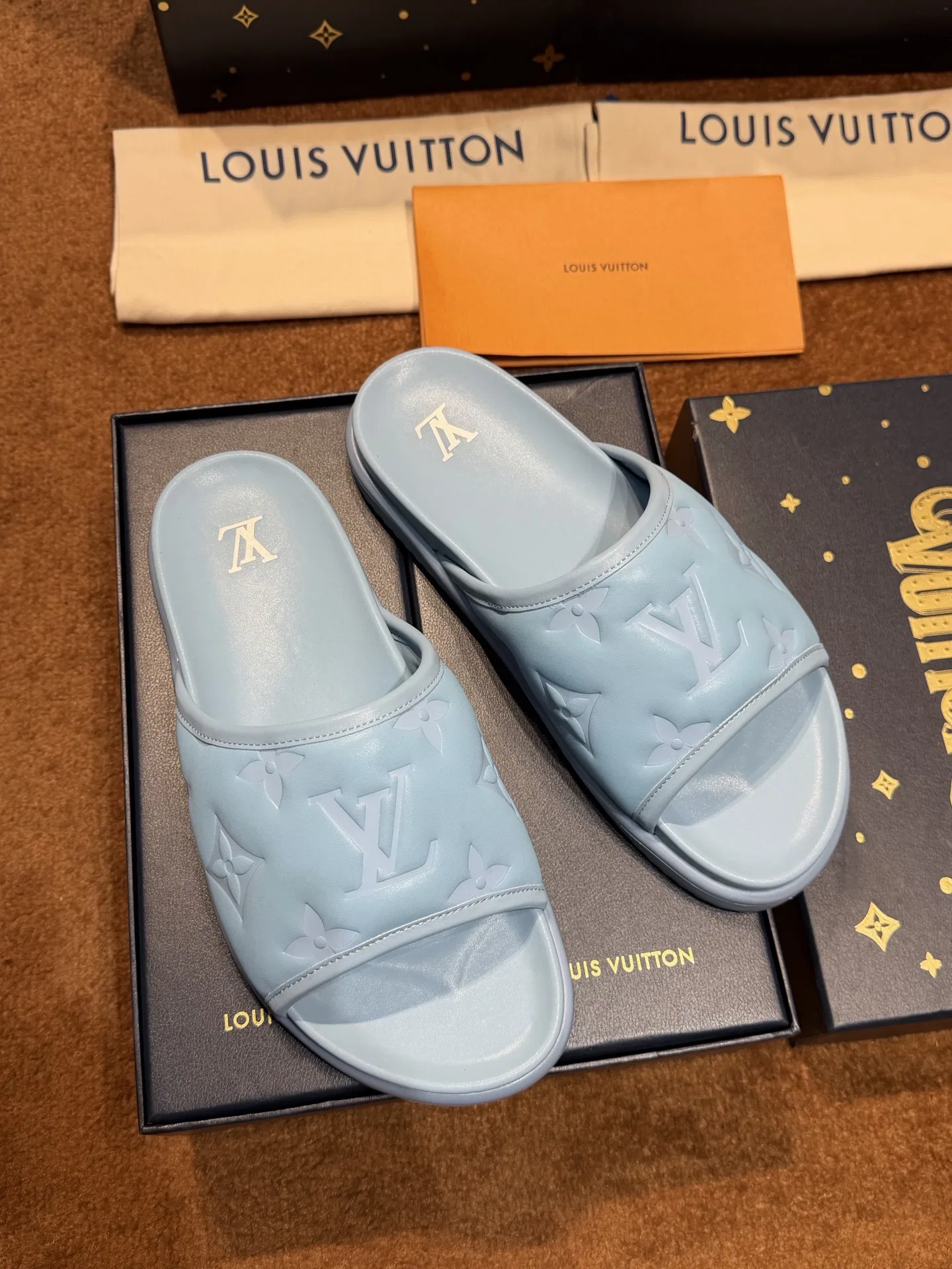 LV 27FW LDWAQLG 026 슬리퍼 21