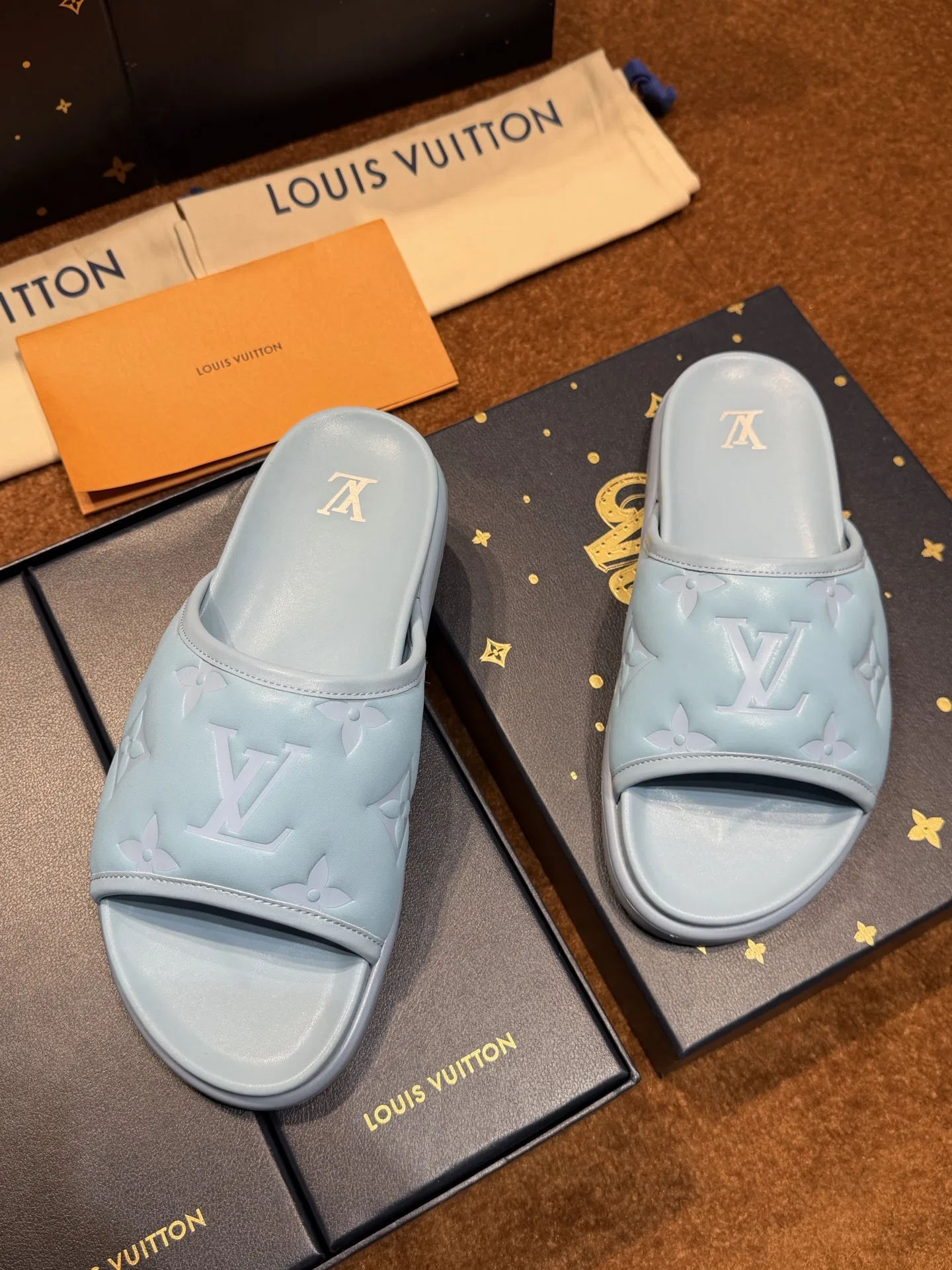 LV 27FW LDWAQLG 026 슬리퍼 22