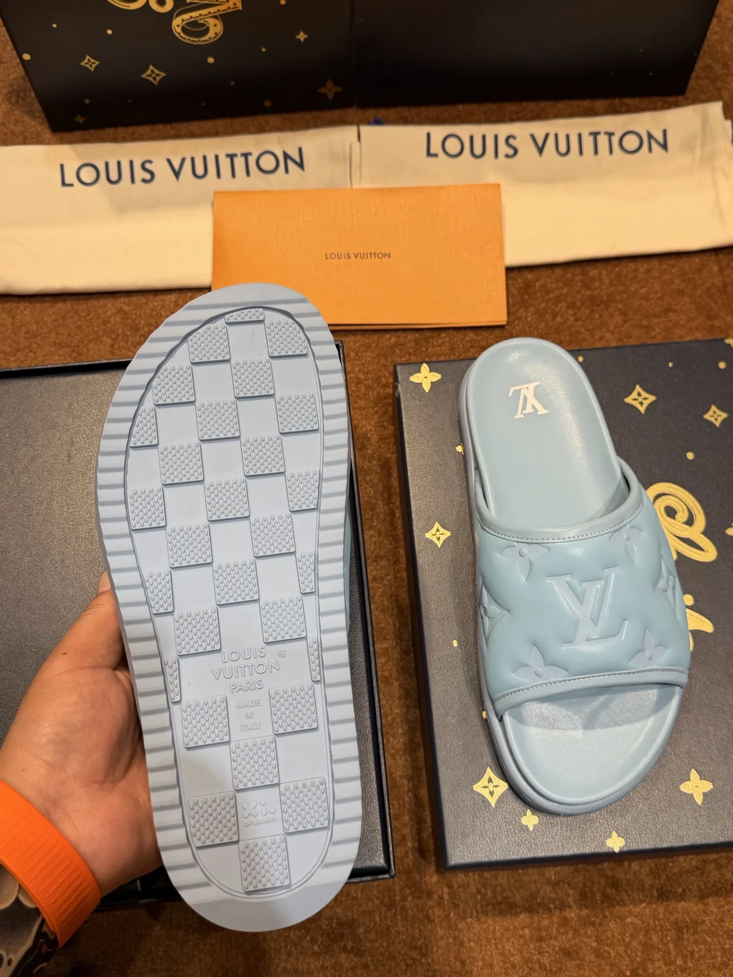LV 27FW LDWAQLG 026 슬리퍼 24