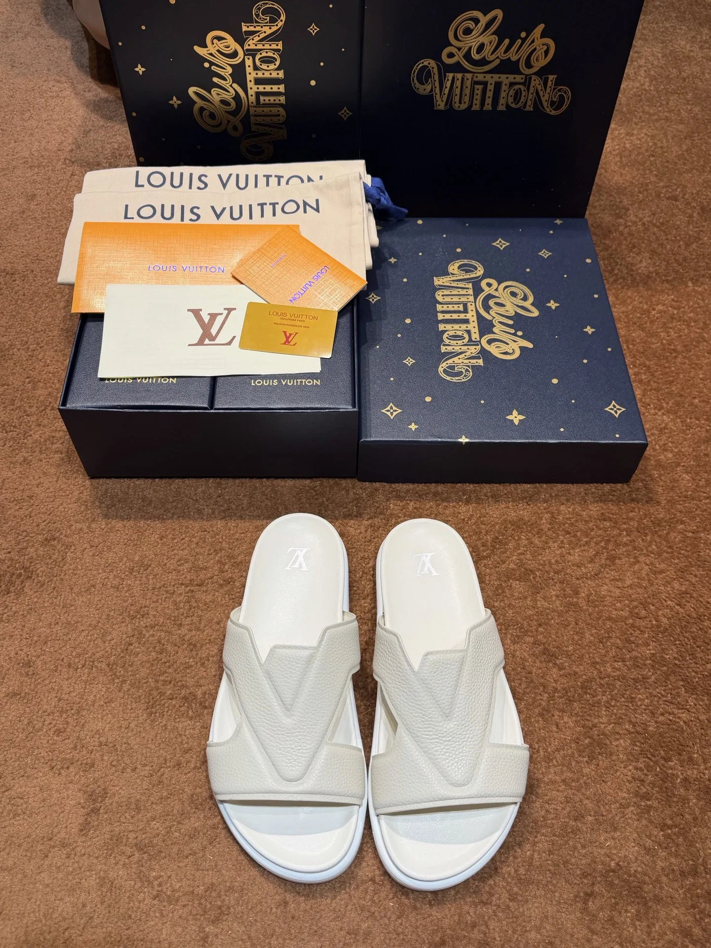 LV 27FW LDWAQLG 027 슬리퍼 19