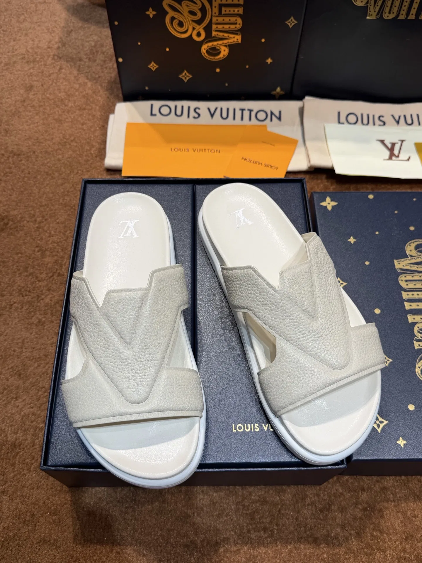 LV 27FW LDWAQLG 027 슬리퍼 20