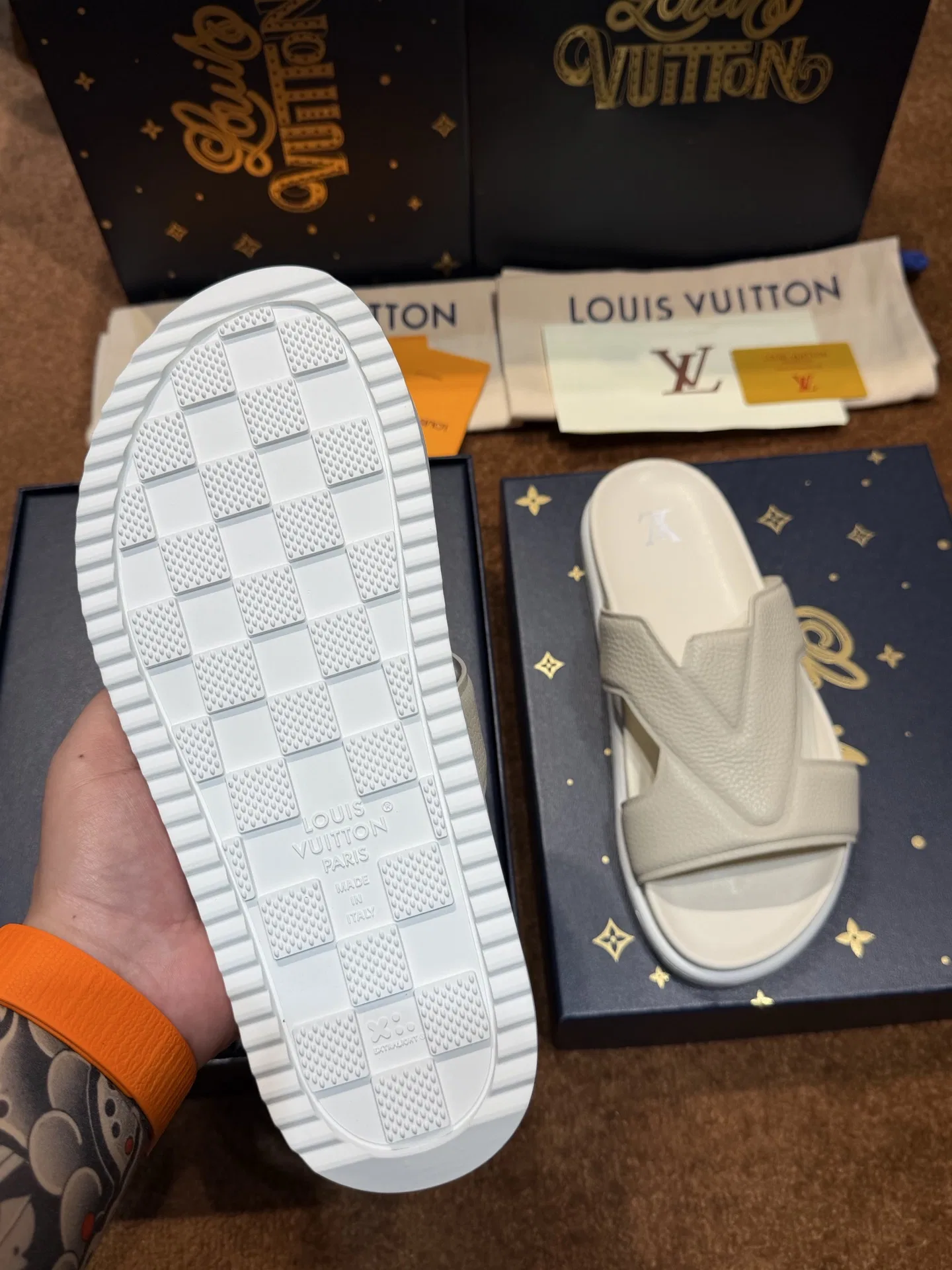 LV 27FW LDWAQLG 027 슬리퍼 22