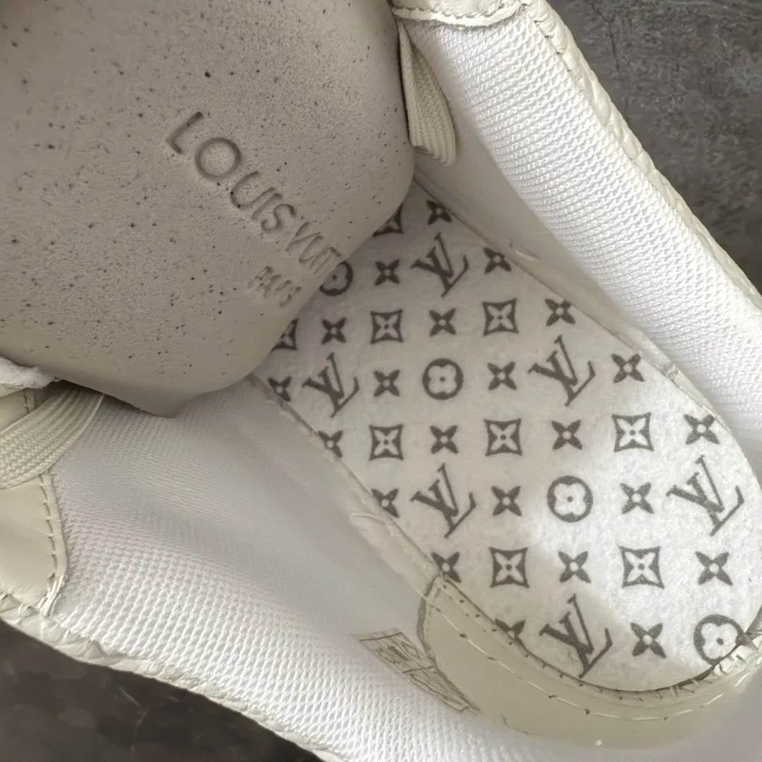 LV 27FW LDWAQLG 029 스니커즈 9