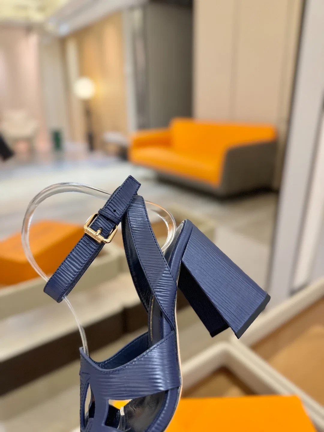 LV 27FW LDWAQLG 030 구두 17