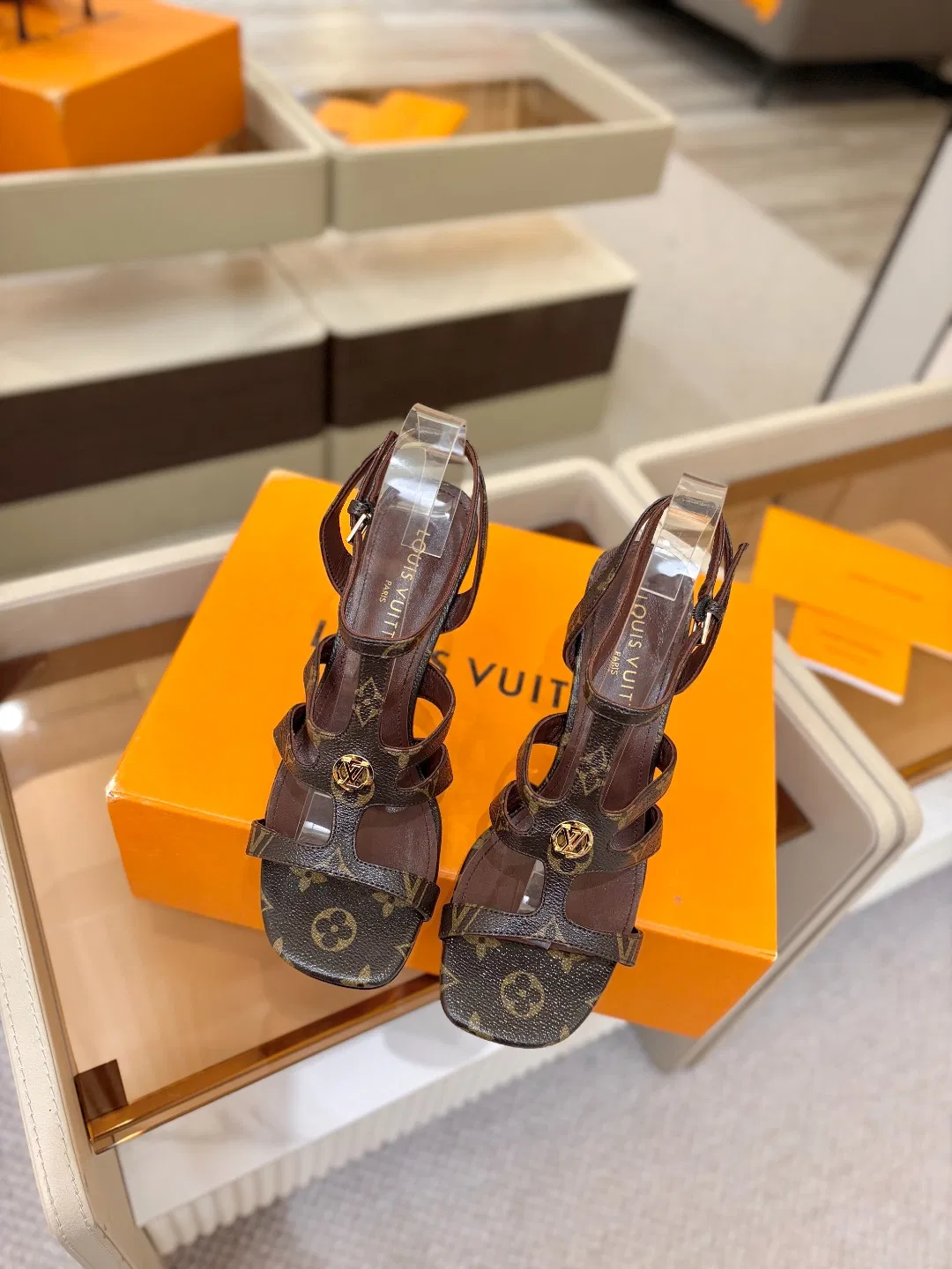 LV 27FW LDWAQLG 033 구두 12