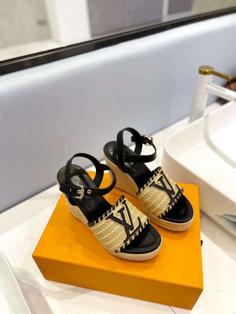 LV 27FW LDWAQLG 035 구두 8