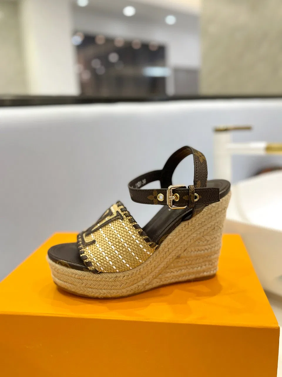 LV 27FW LDWAQLG 035 구두 19