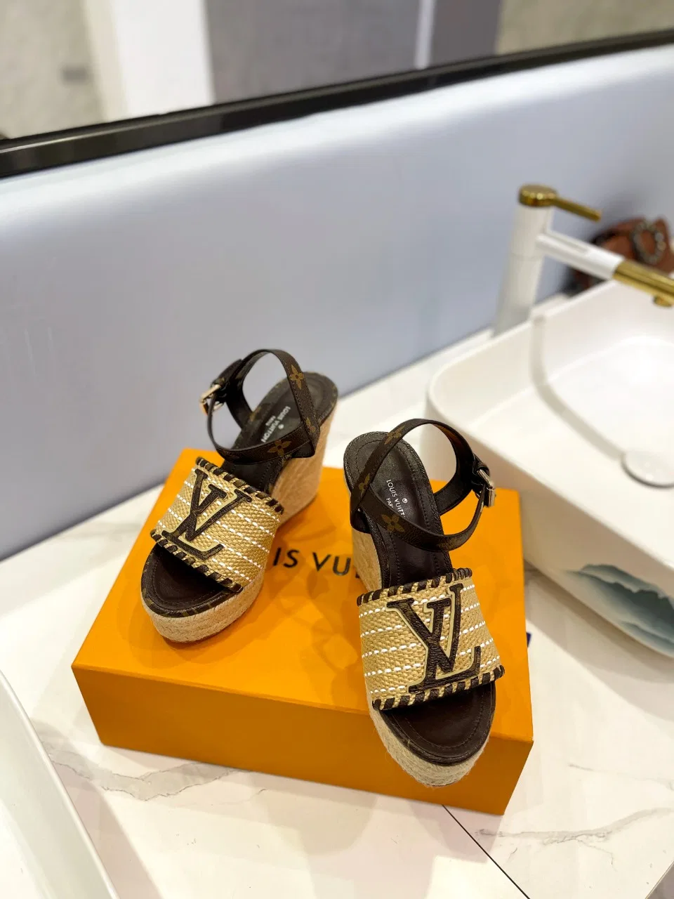 LV 27FW LDWAQLG 035 구두 24