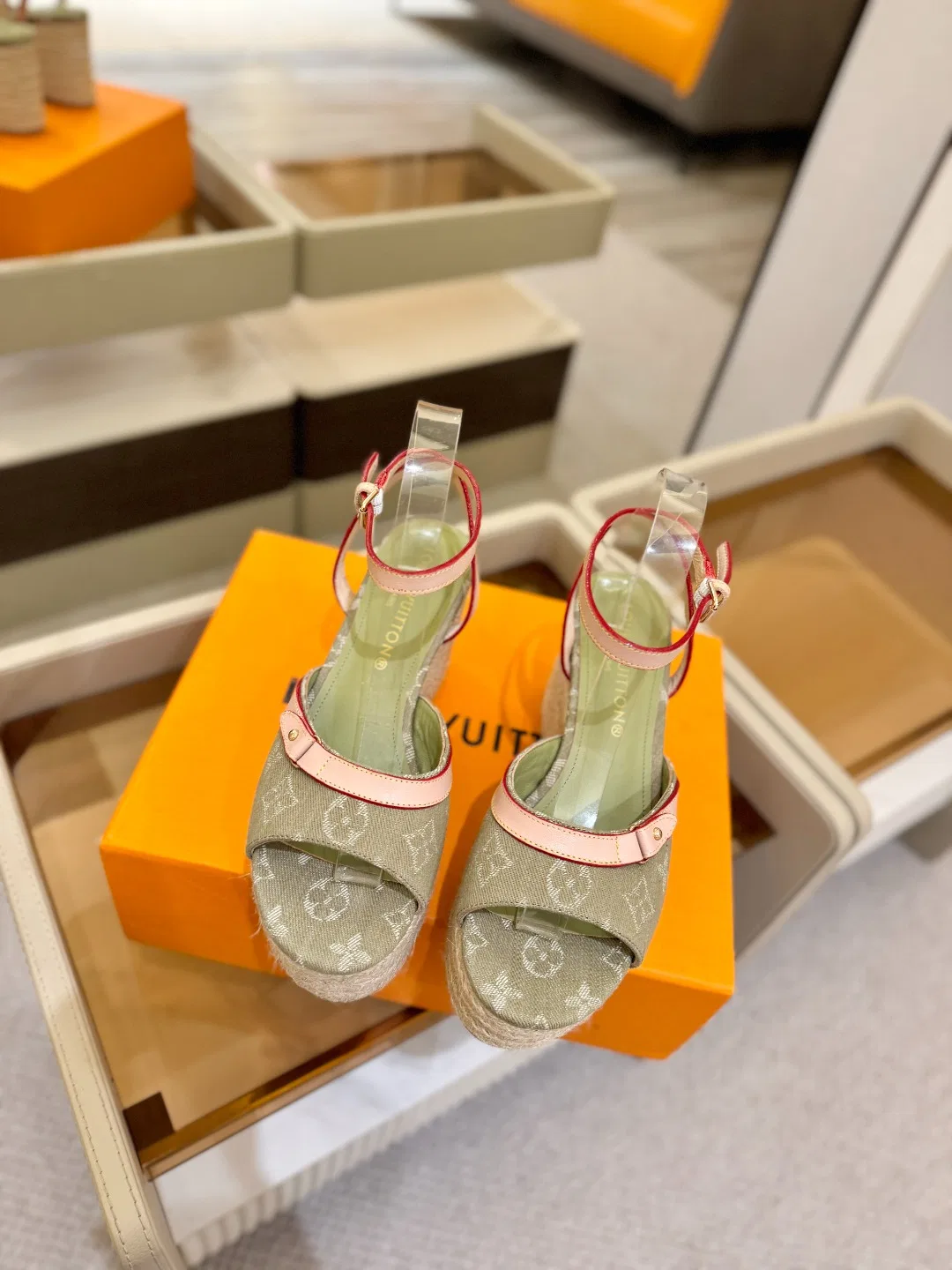 LV 27FW LDWAQLG 037 구두 13