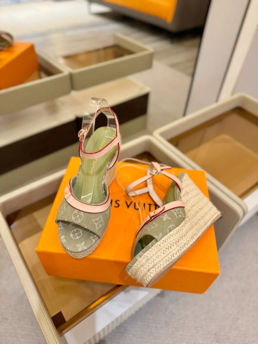 LV 27FW LDWAQLG 037 구두 40