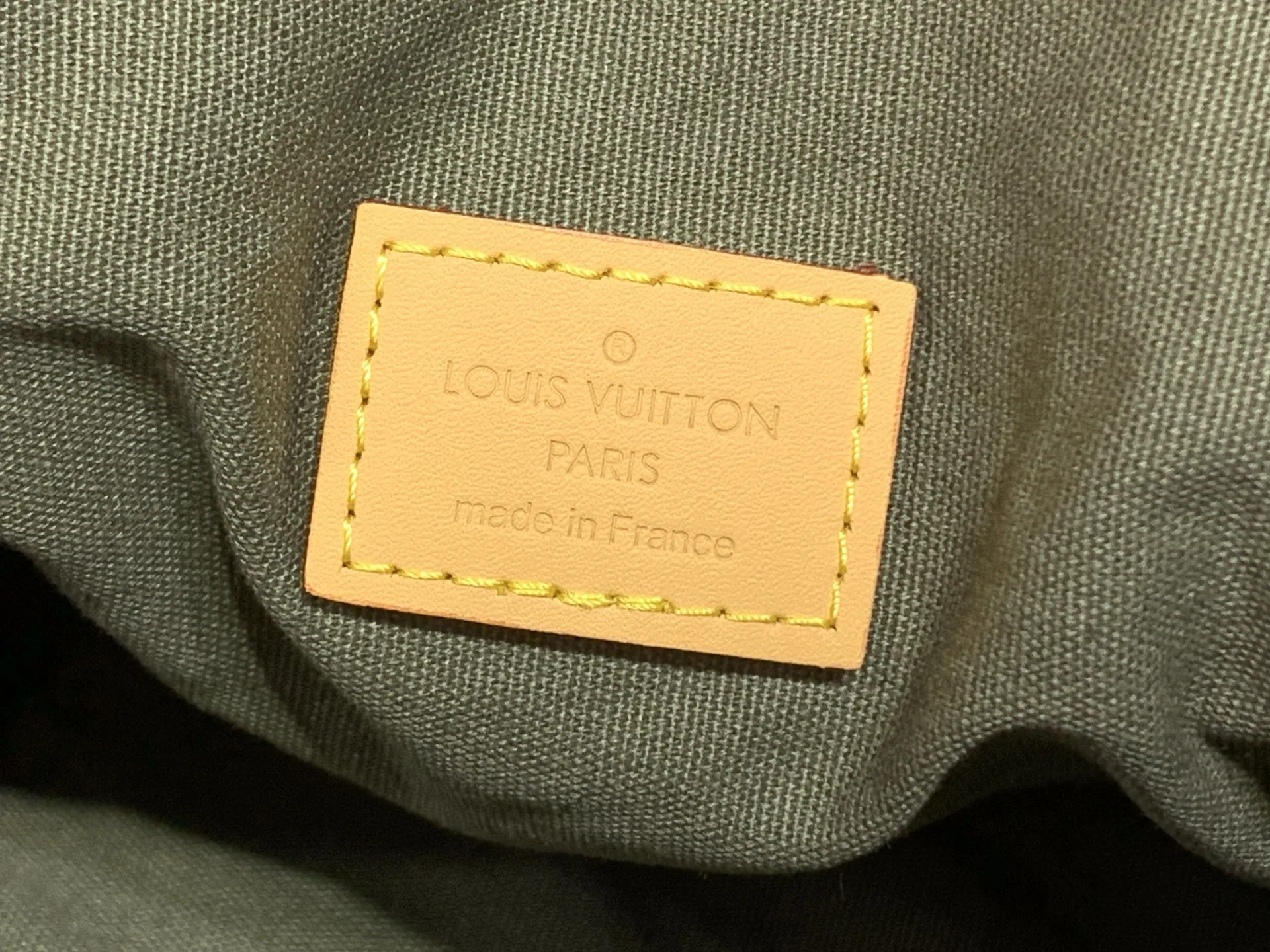 LV 27FW LDWAQLG 044 토트백 9