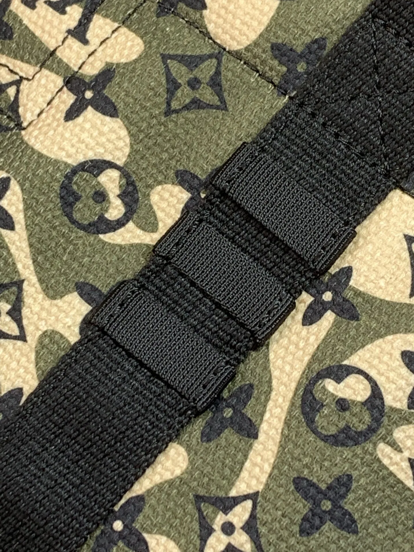 LV 27FW LDWAQLG 044 토트백 12