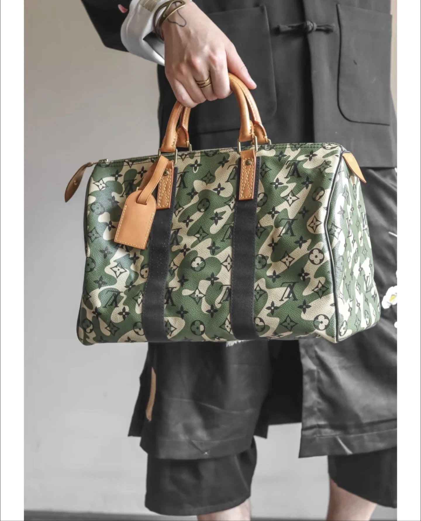 LV 27FW LDWAQLG 044 토트백 32