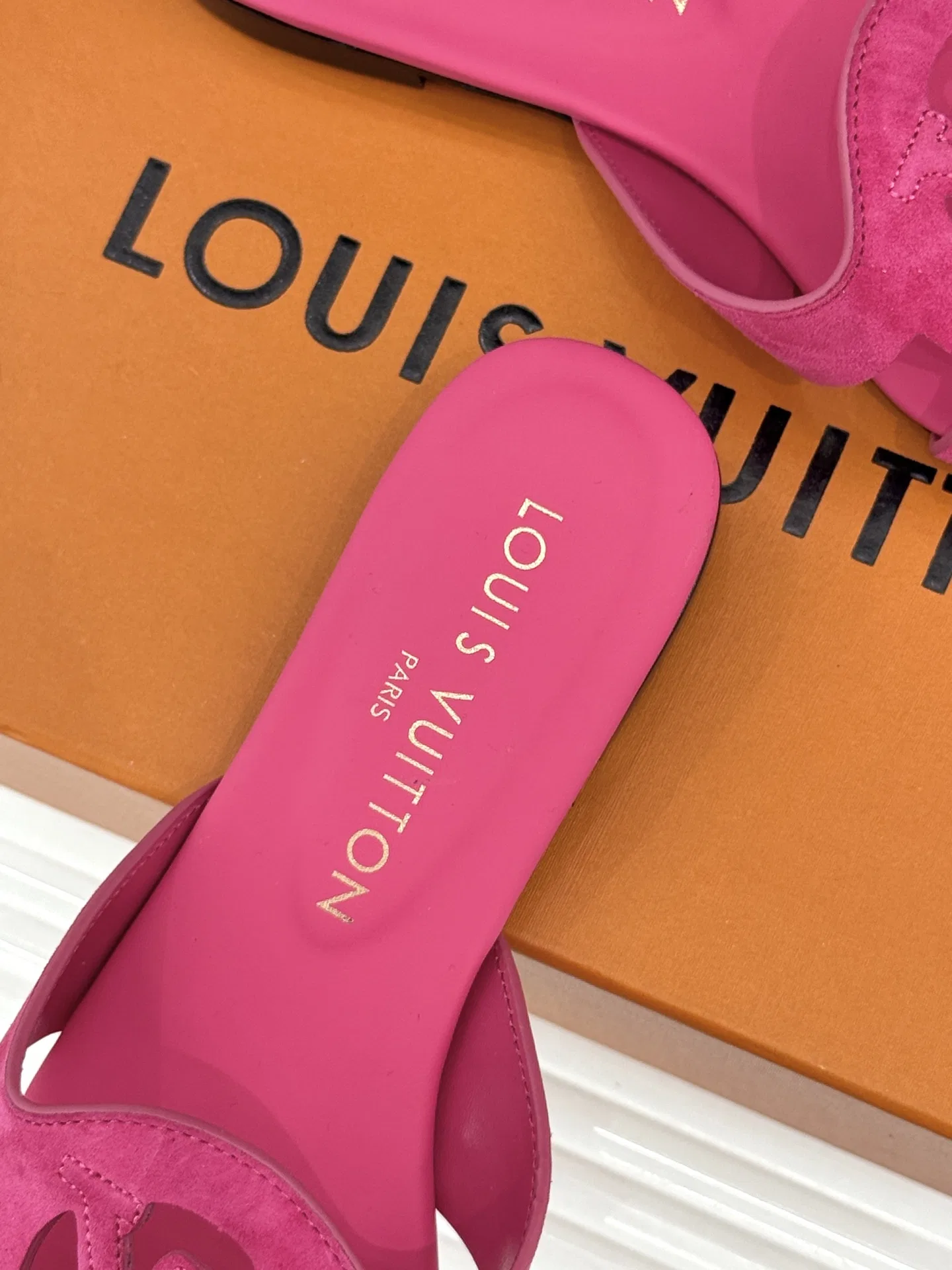 LV 27FW LDWAQLG 051 슬리퍼 8
