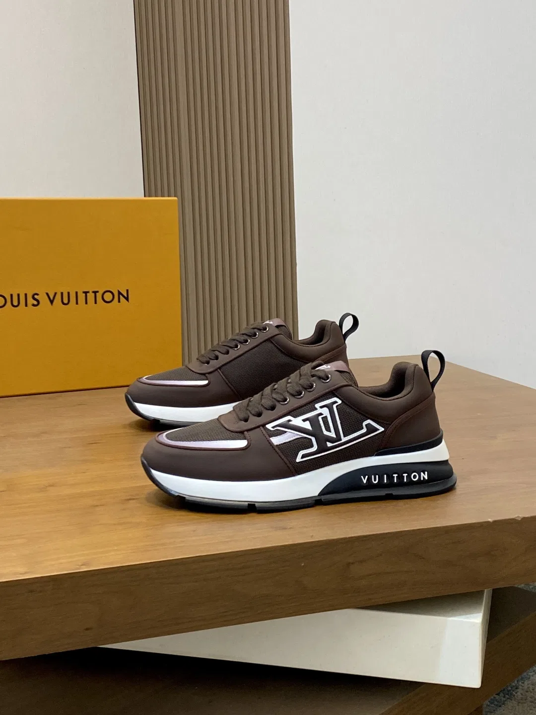 LV 27FW LDWAQLG 053 스니커즈 12