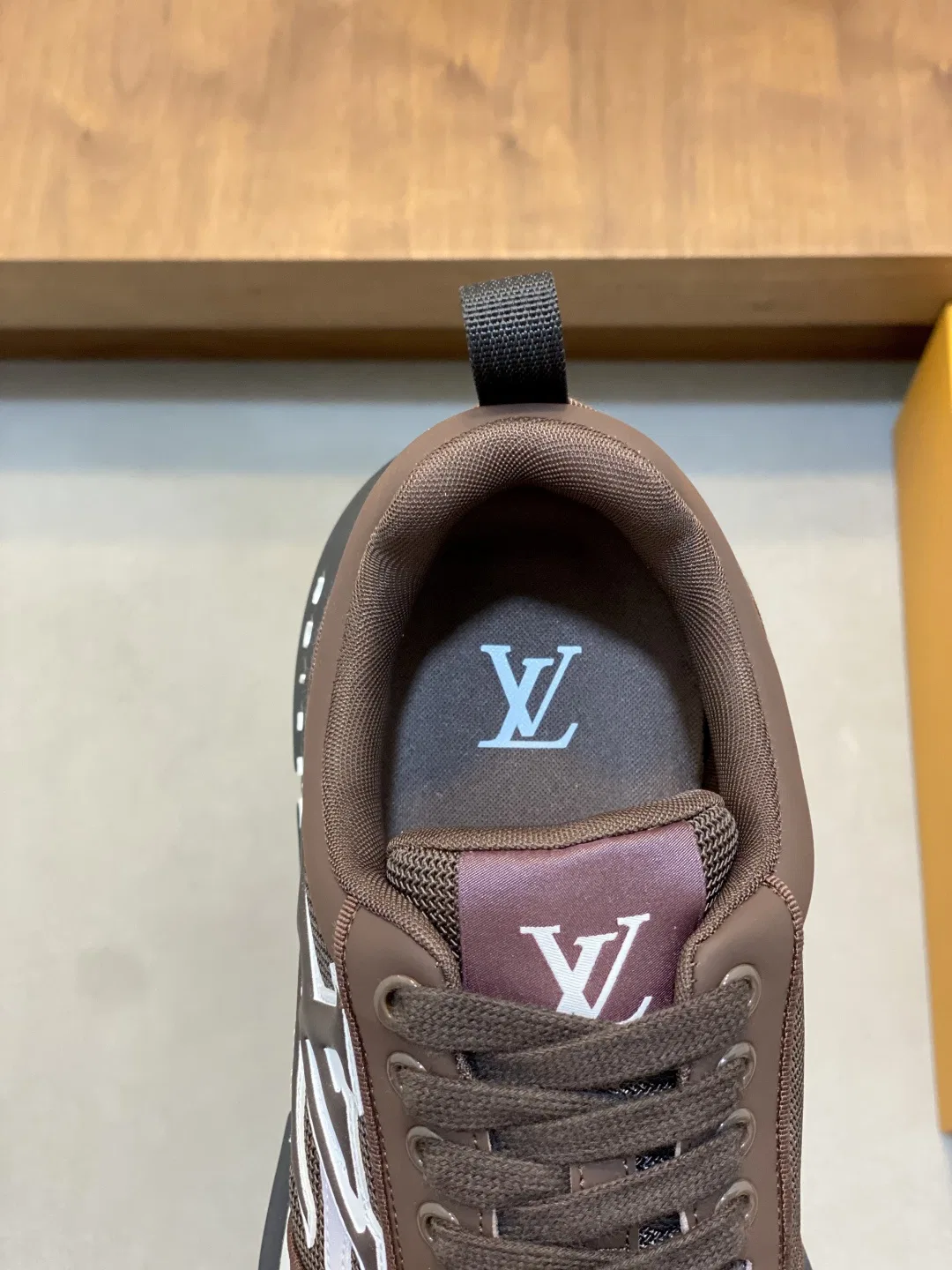 LV 27FW LDWAQLG 053 스니커즈 16