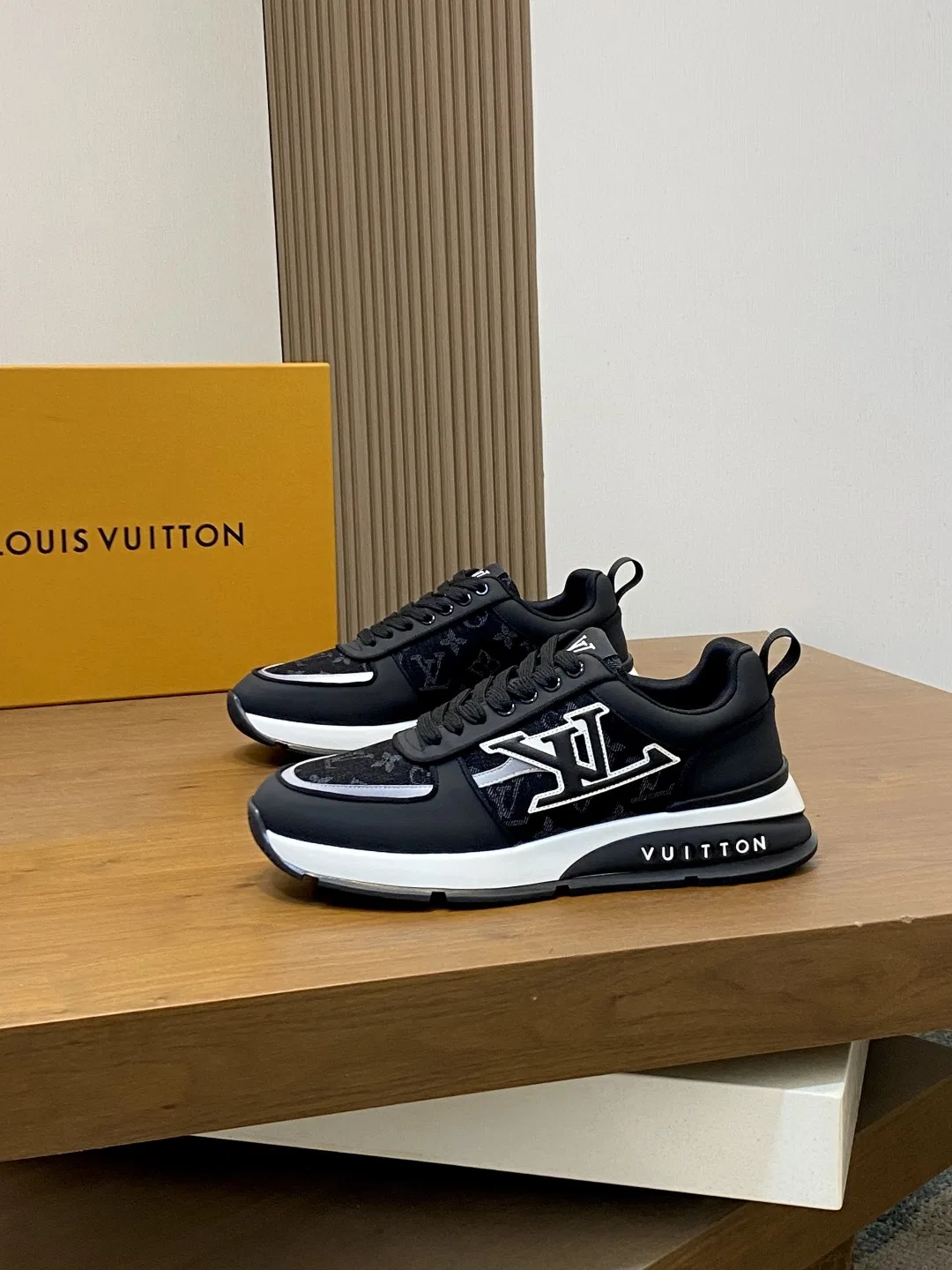 LV 27FW LDWAQLG 053 스니커즈 21